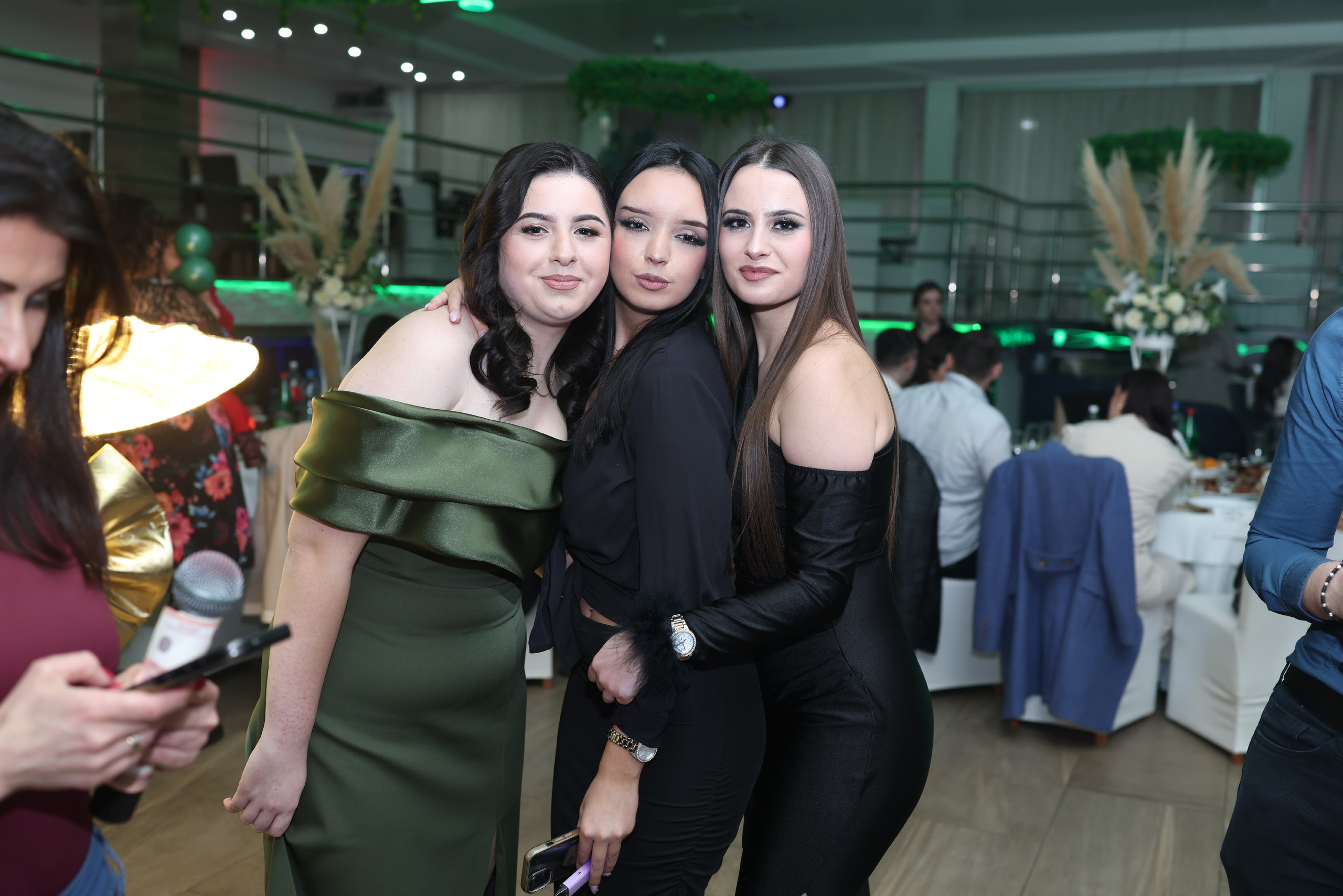 Sarin 18ti rođendan. Foto Simic Jagodina