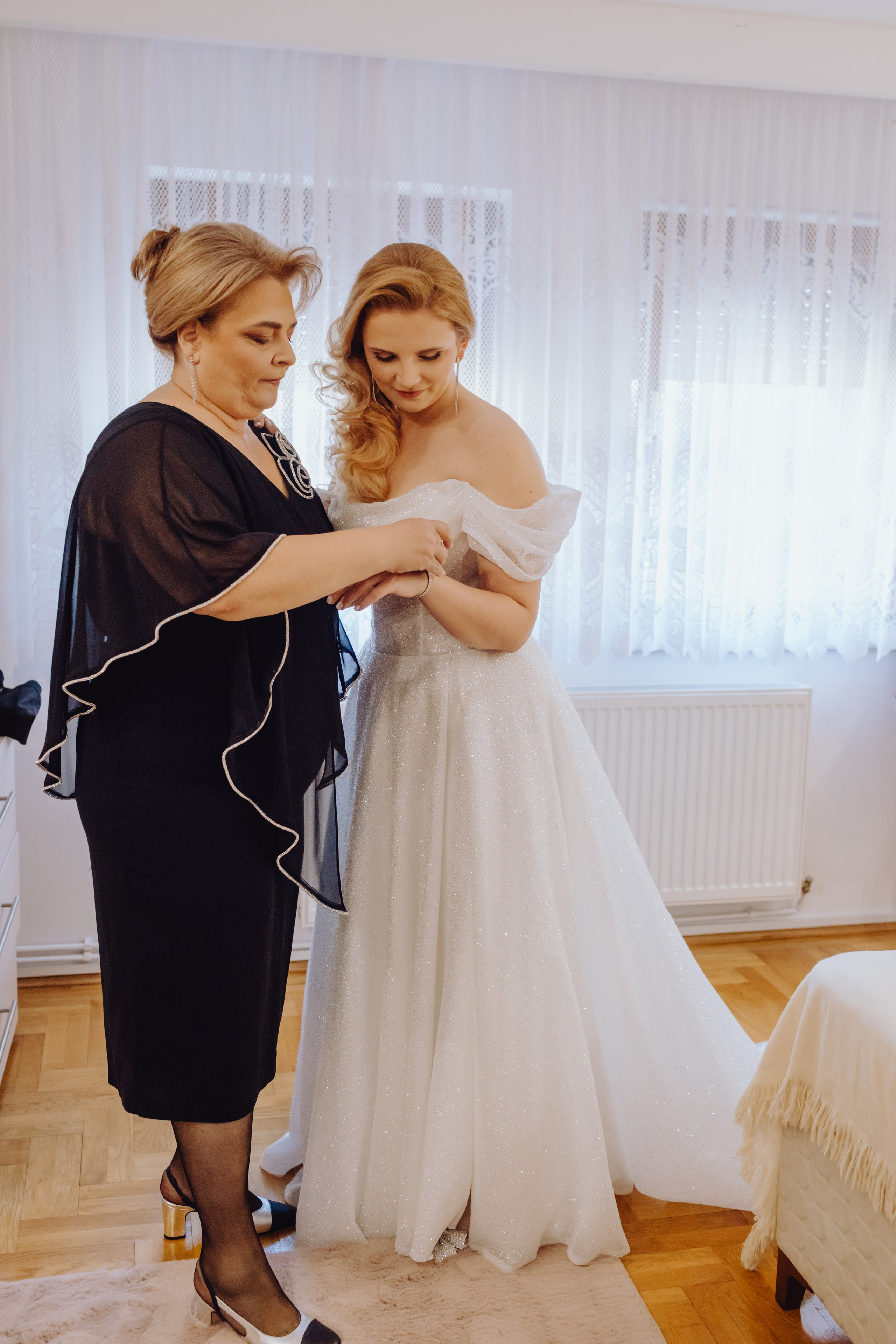 Alexandru & Maria. Wedding & couple photographer from Romania Rut Vetan