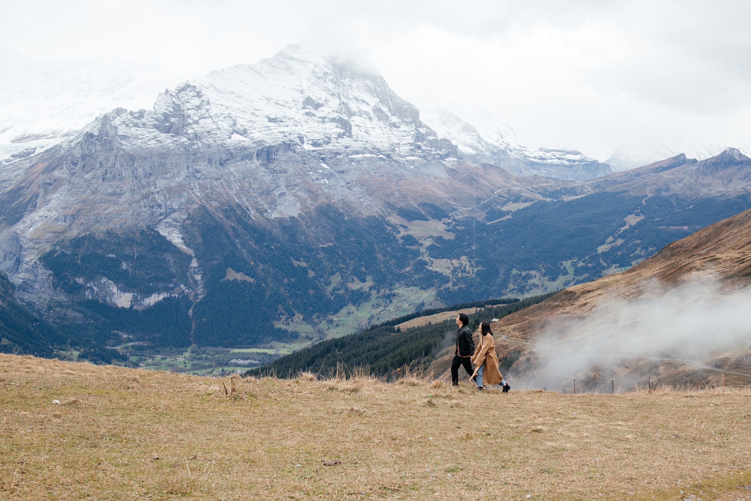 Kaiwen & Xiaoming Grindelwald, Switzerland. I am Elena Altendorfer. Wedding photographer in Zurich and Switzerland