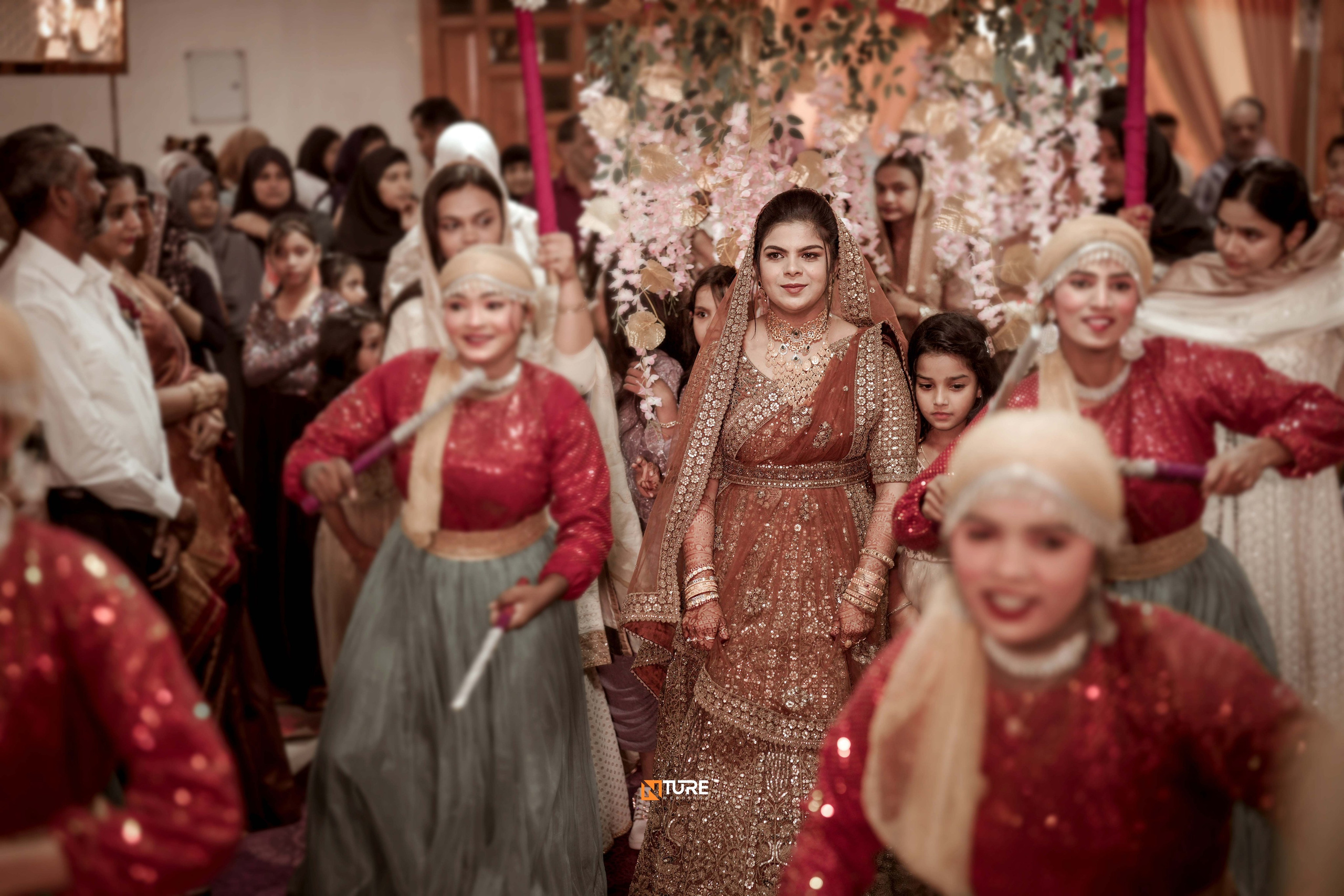 PHOTOS. NTURE WEDDING