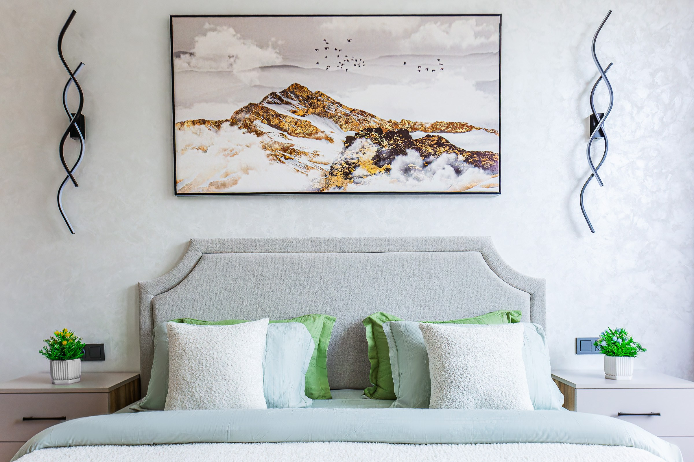 Интерьерный фотограф, Ташкент — рабочий кабинет с минималистичным дизайном.