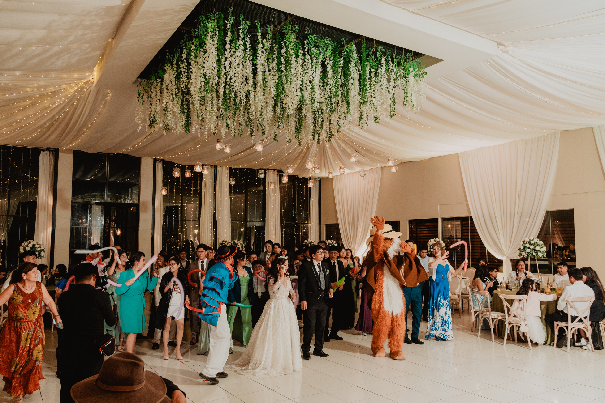 FERNANDO + MARIBEL | BODA RELIGIOSA. Studio KVTA | Fotografía y Video de Bodas en Arequipa