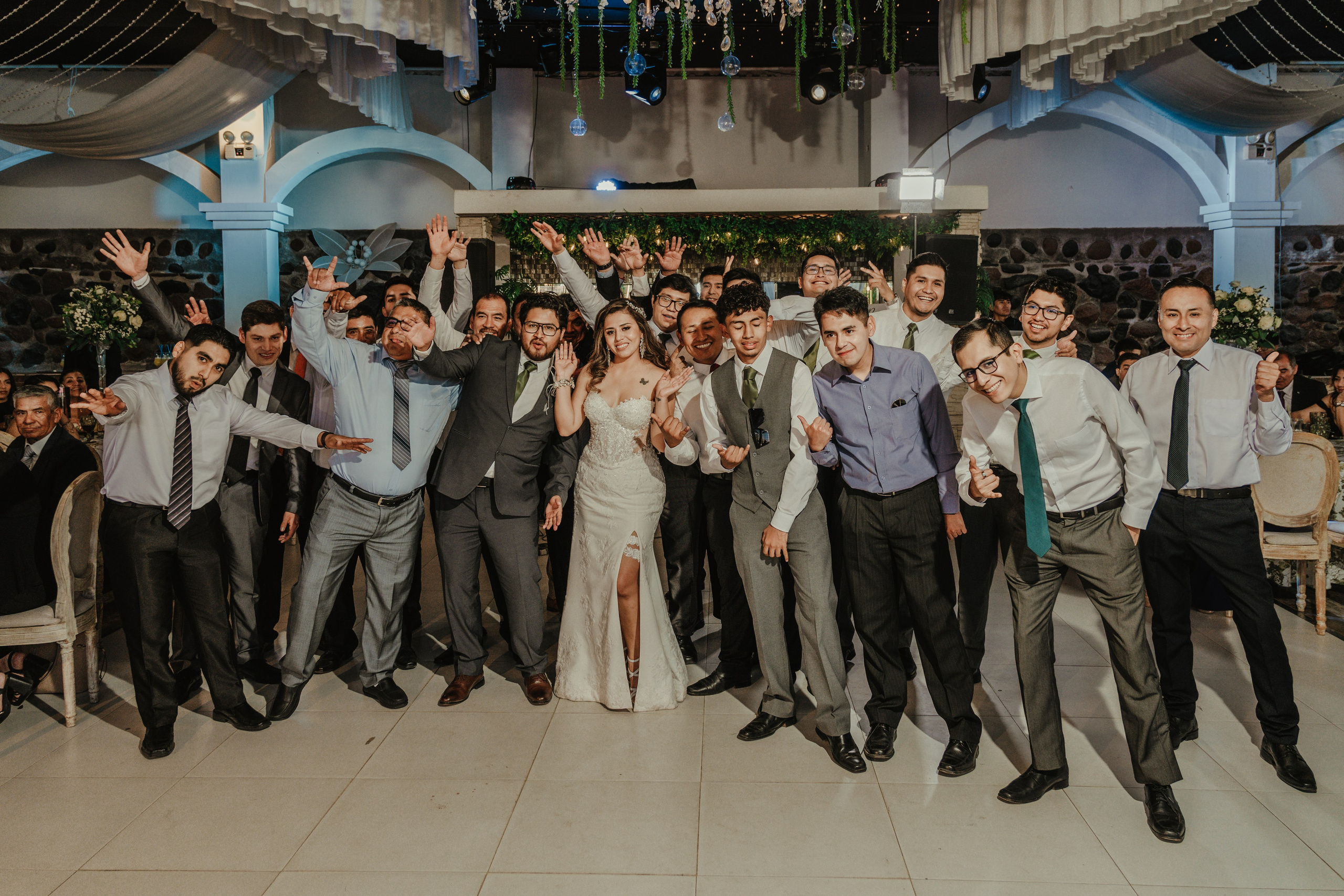 CARLA Y MARIO BODA RELIGIOSA. Studio KVTA | Fotografía y Video de Bodas en Arequipa