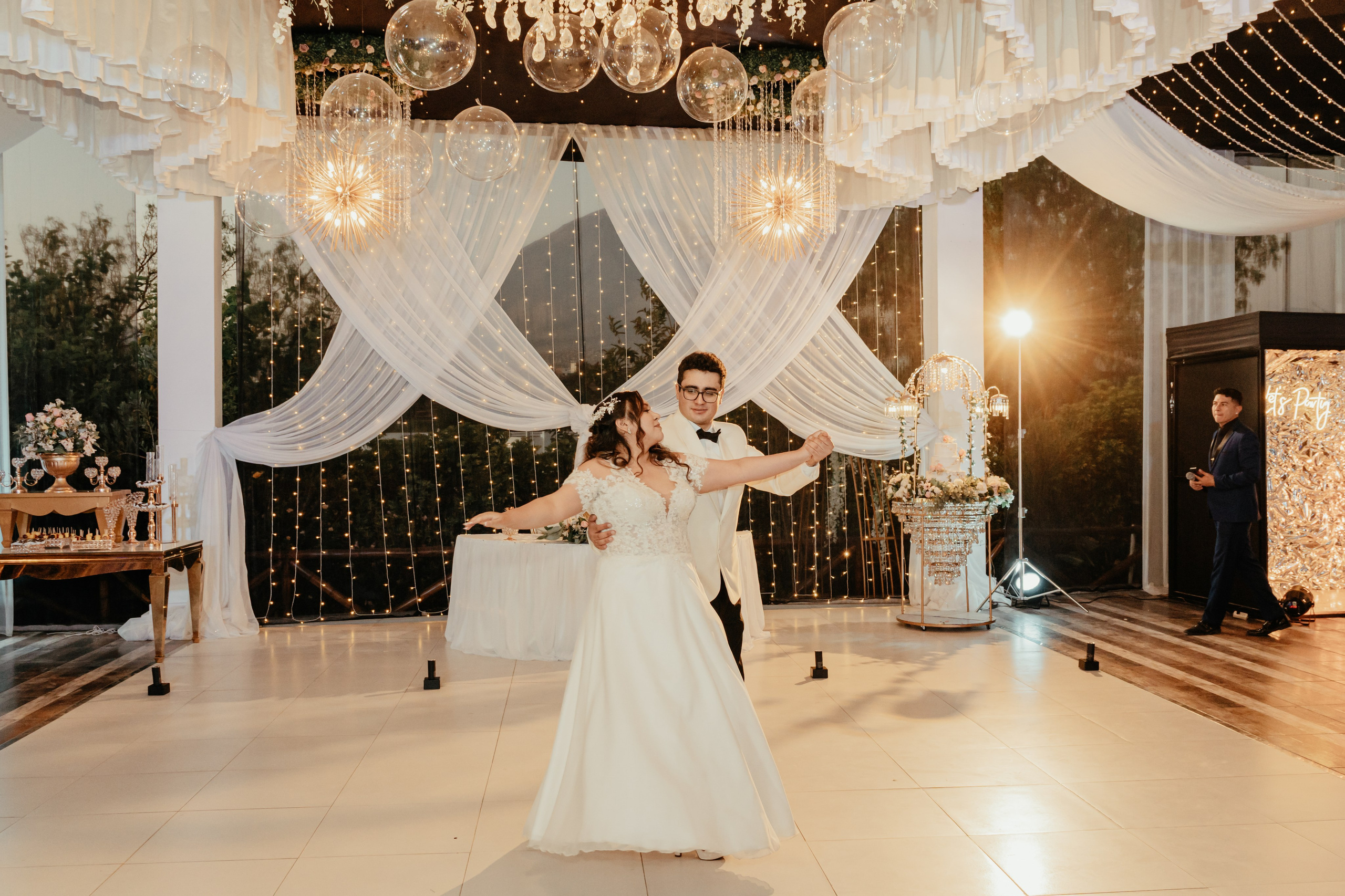 VANIA + LUIS BODA CIVIL. Studio KVTA | Fotografía y Video de Bodas en Arequipa