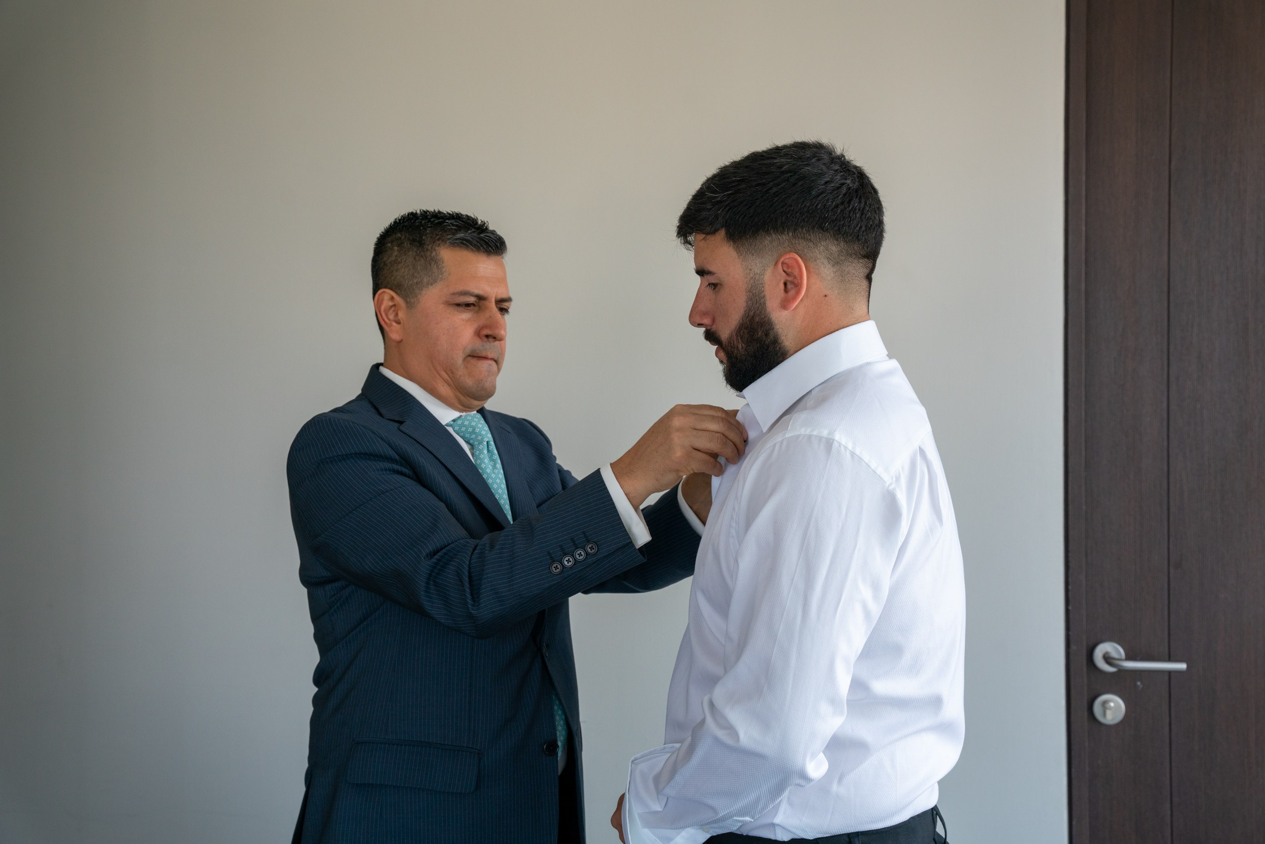 Daniel & Jannet. Elopement & Lifestyle Wedding Photographer