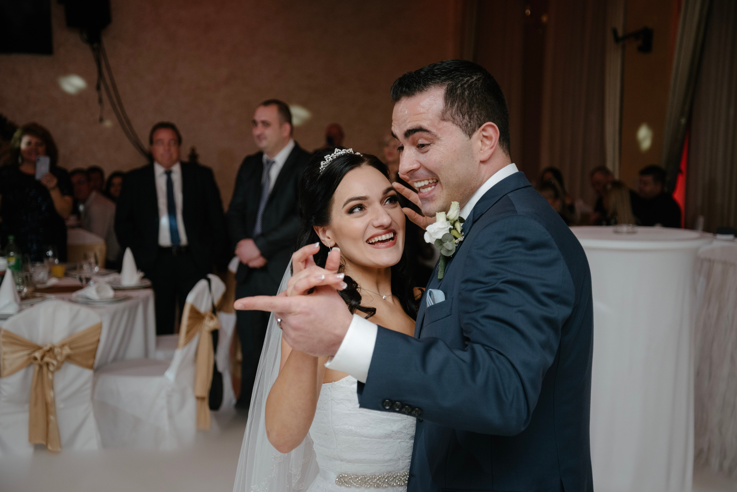 Ešli i Aleks. Wedding, family and destination photographer. Based in Serbia, available for the whole world