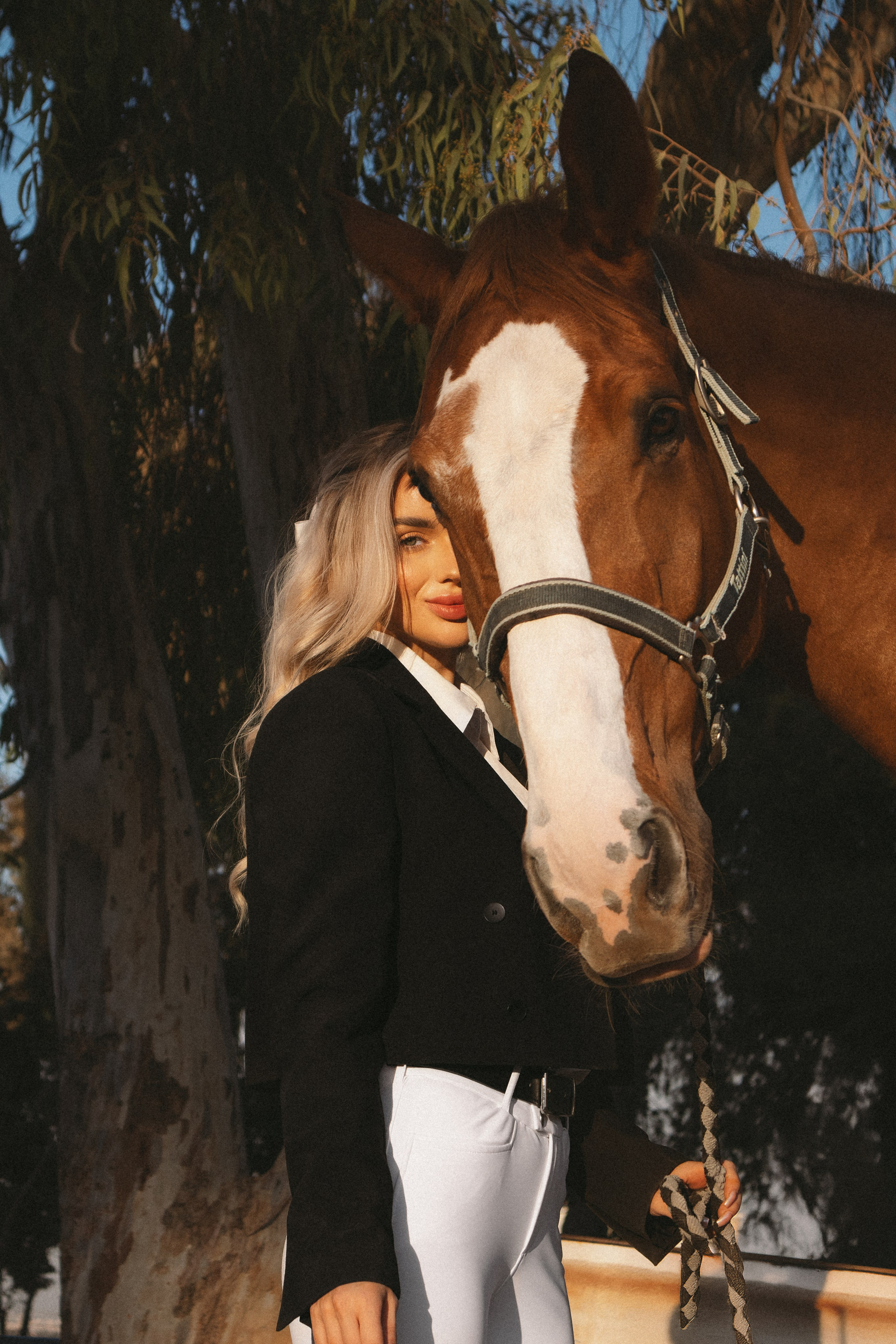 Lera — Day with the Horse. Veronika Basova | Photographer | Cinematic & Magazine | Amman, Jordan