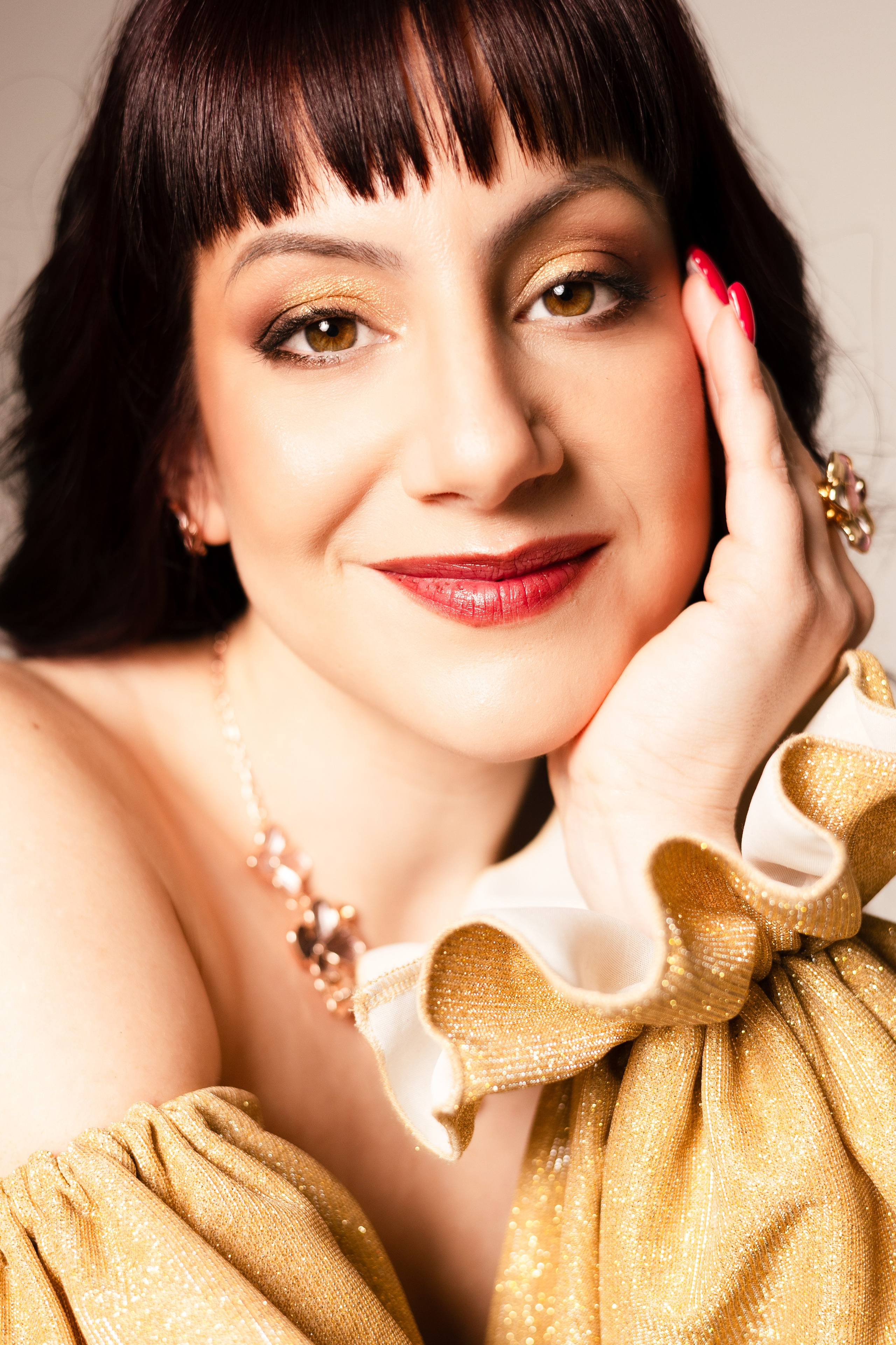 Atsauksmes. Portretu fotosesija Rīgā| Biznesa portretu foto | Korporatīvās un darbinieku fotosesijas | Pasākumu fotogrāfs | Produktu fotogrāfs