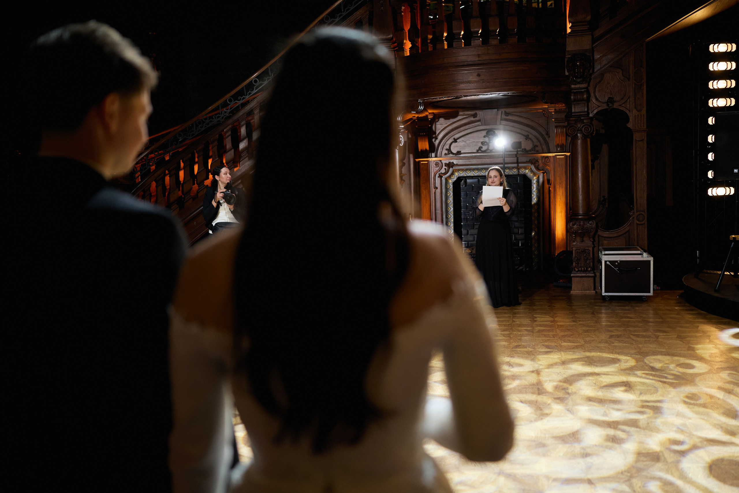 Wiktoria & Kacper. Pałac Goetz. Fotograf ślubny i rodzinny w Krakowie Yana Klymova