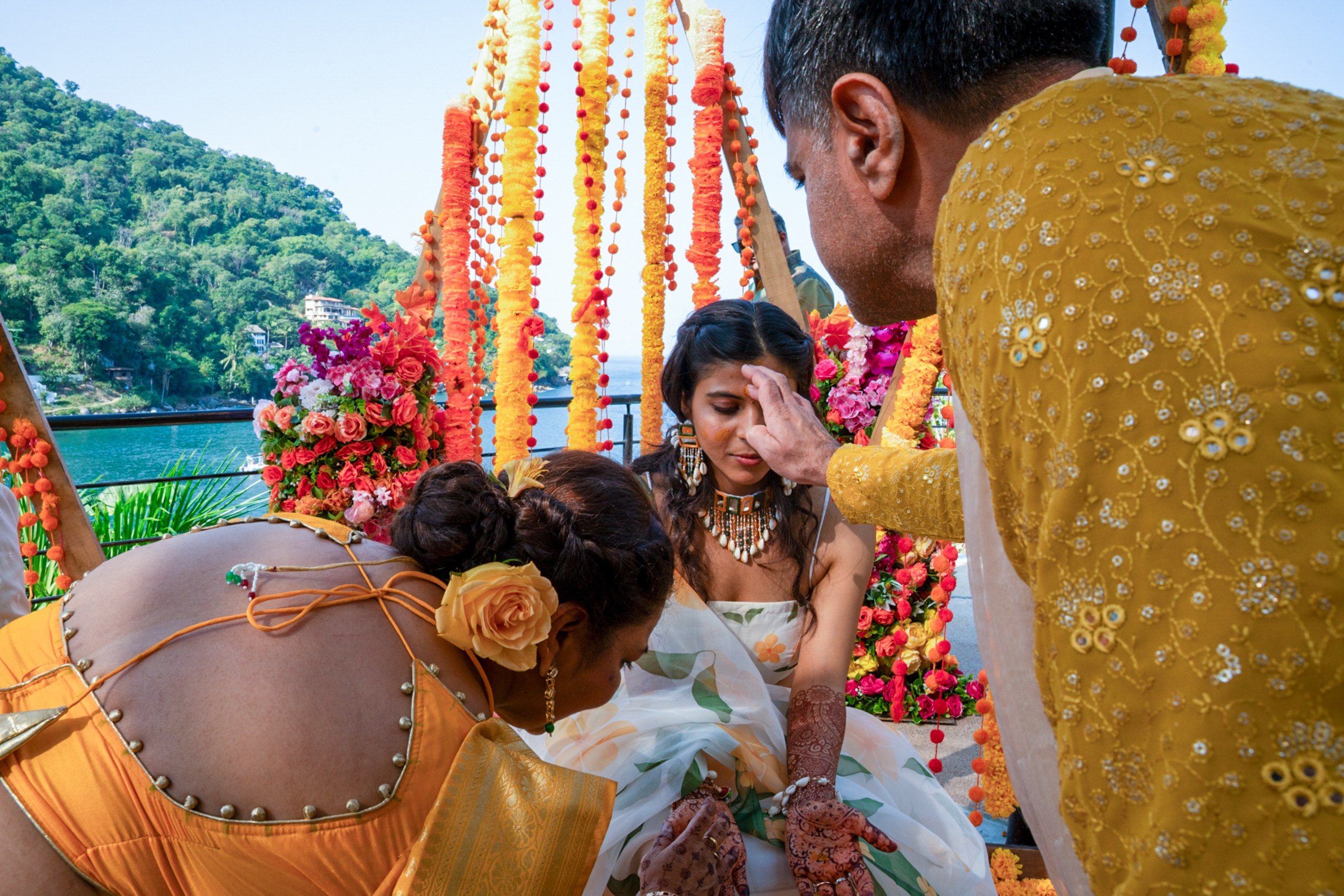 Rachi & Arjun. Elopement & Lifestyle Wedding Photographer