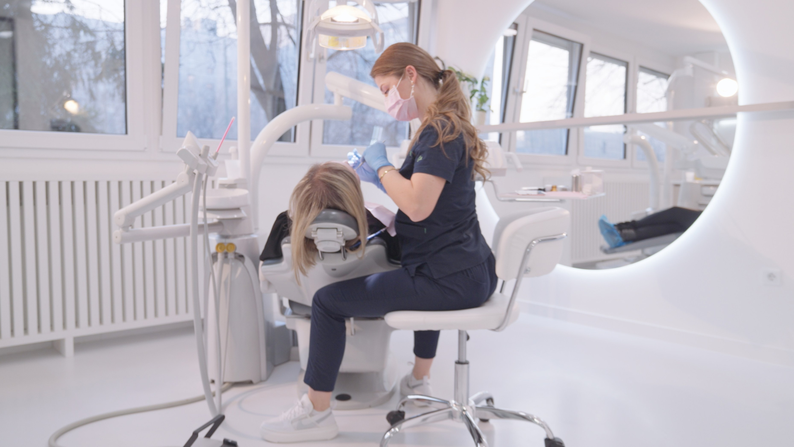 Luminous Dental Centar Commercial Video. Hamza Makić Cinematographer, Photographer & Visual Artist