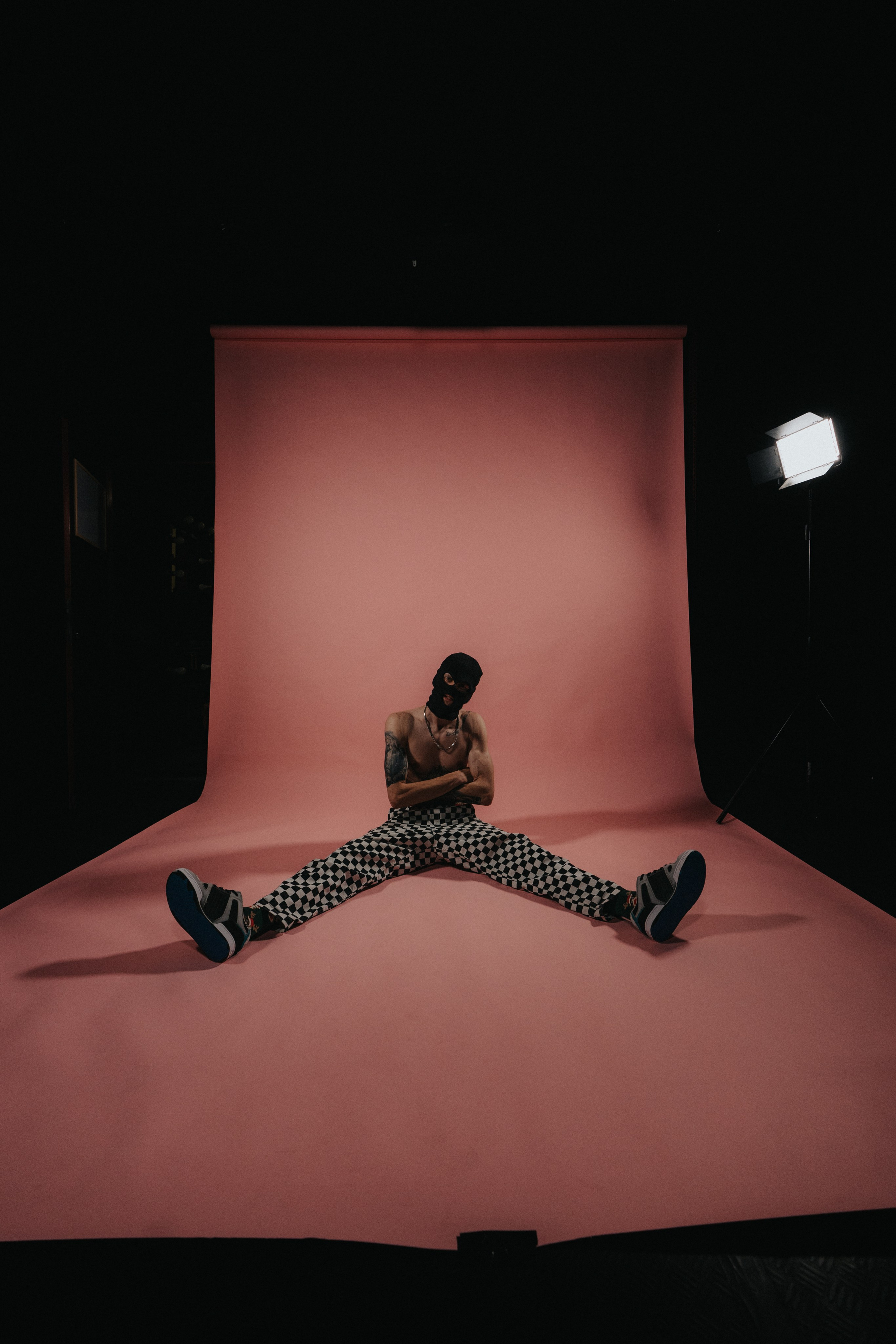 Dany Maloy (Hotbox vocalist). SomeGuys video production