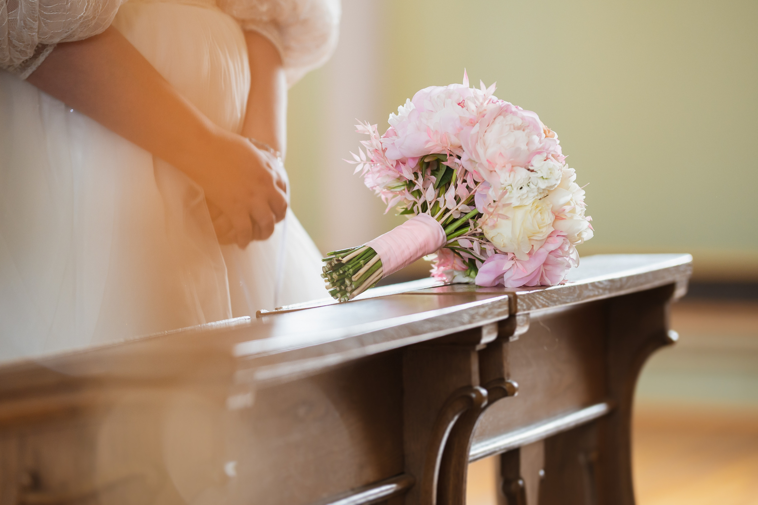 Līgavas pušķi pudera, persiku toņos. Event design, decoration, floristry, gift, Irina Novika, Riga, Latvia