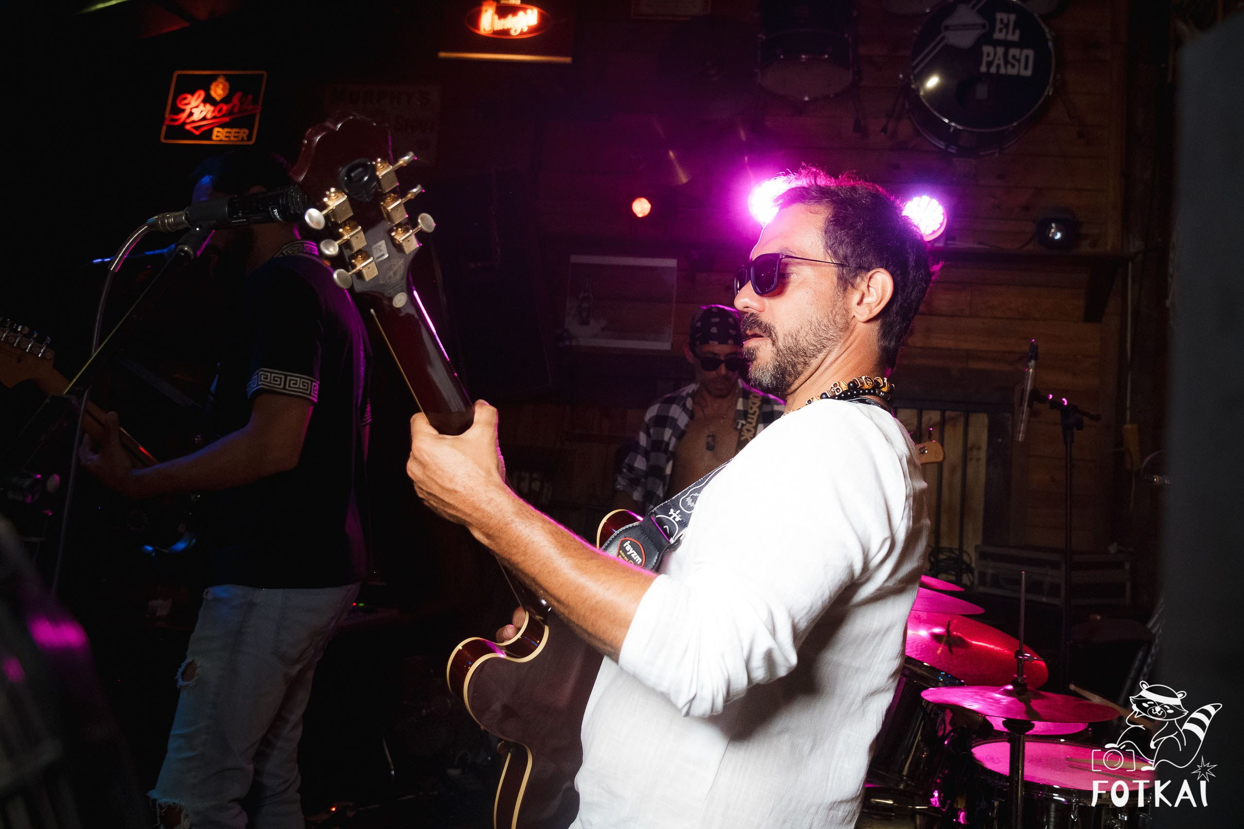 Stones of the Coast en El Paso Rock Bar Torrevieja: Reportaje fotográfico 20.09.25 | FOTKAI