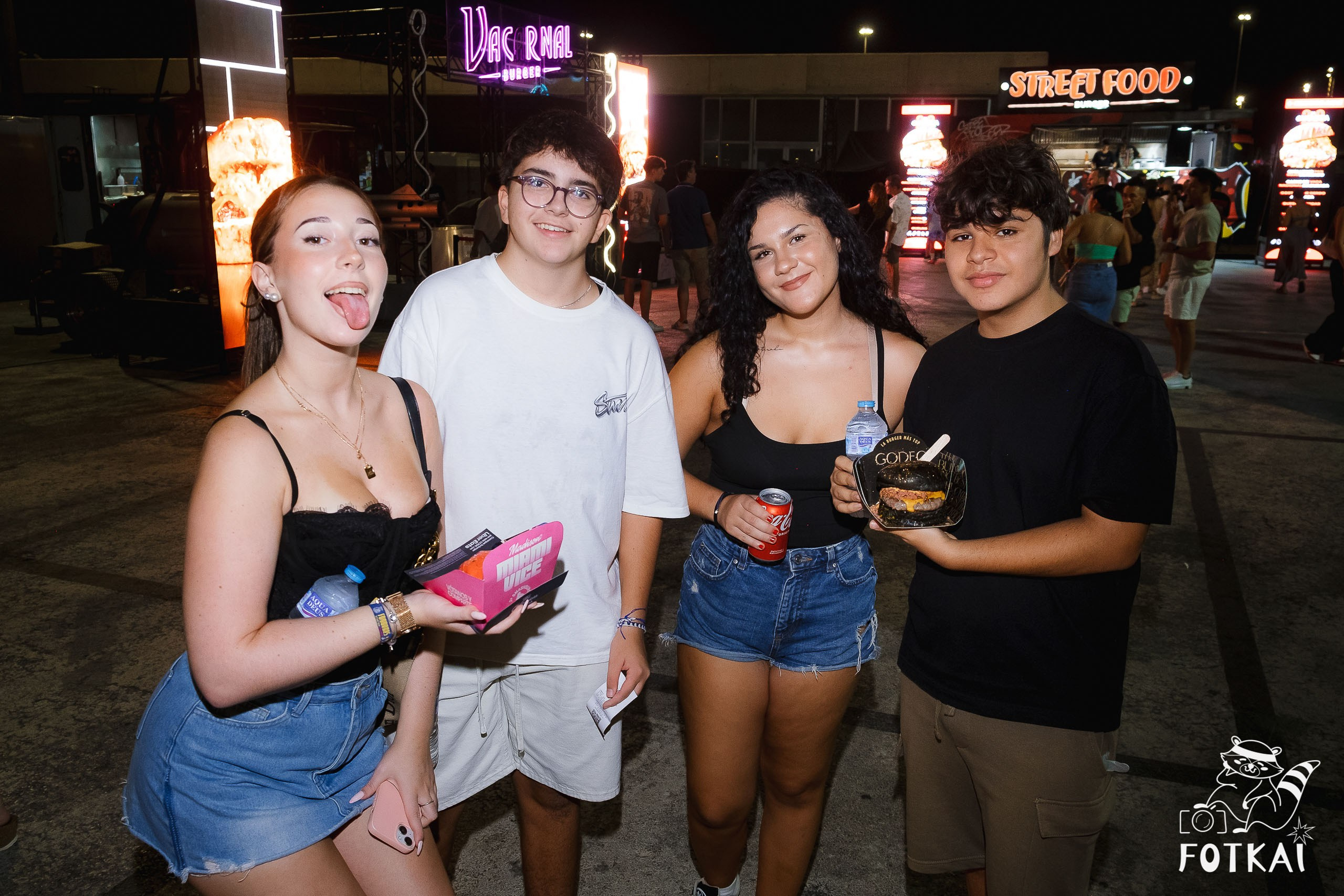 The Champions Burger en Torrevieja: Reportaje fotográfico 22.08.25 | FOTKAI