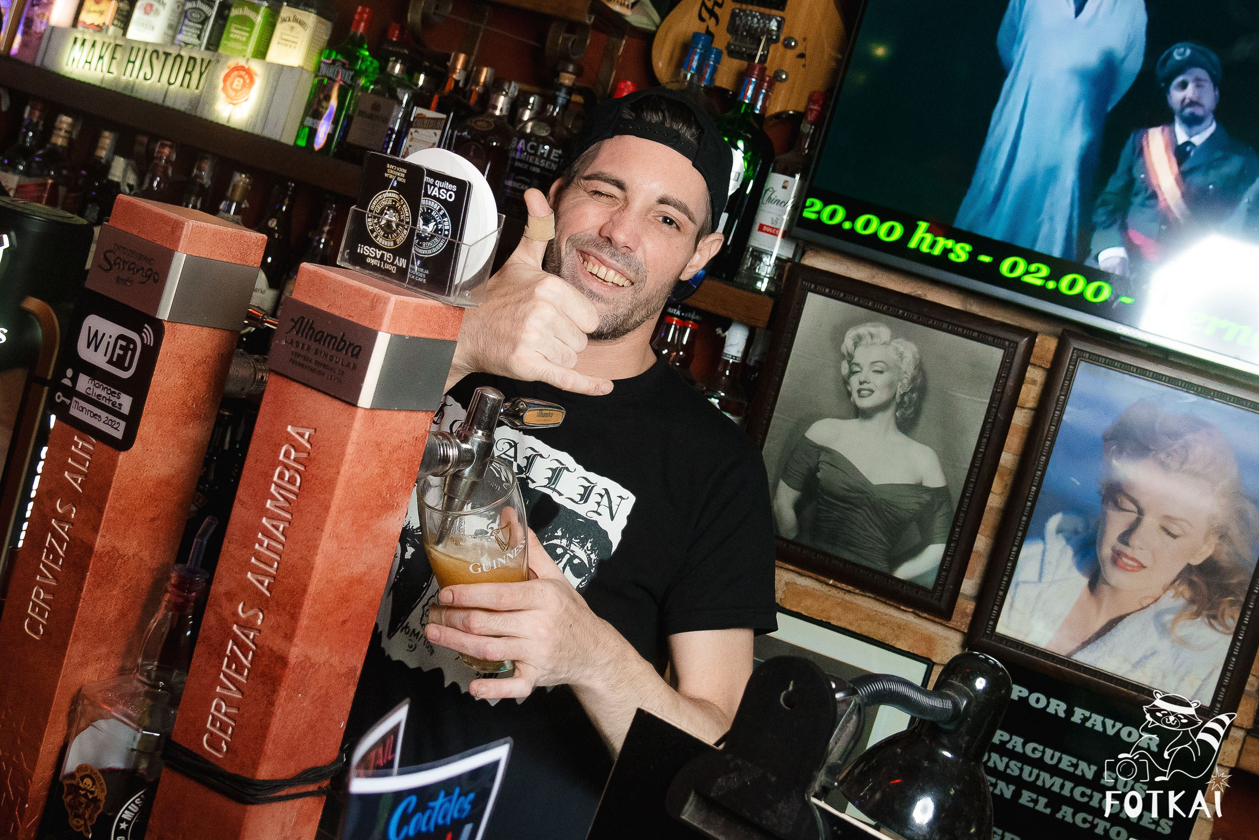 Monroe’s Rock Bar Torrevieja: Reportaje fotográfico 08.08.25 | FOTKAI