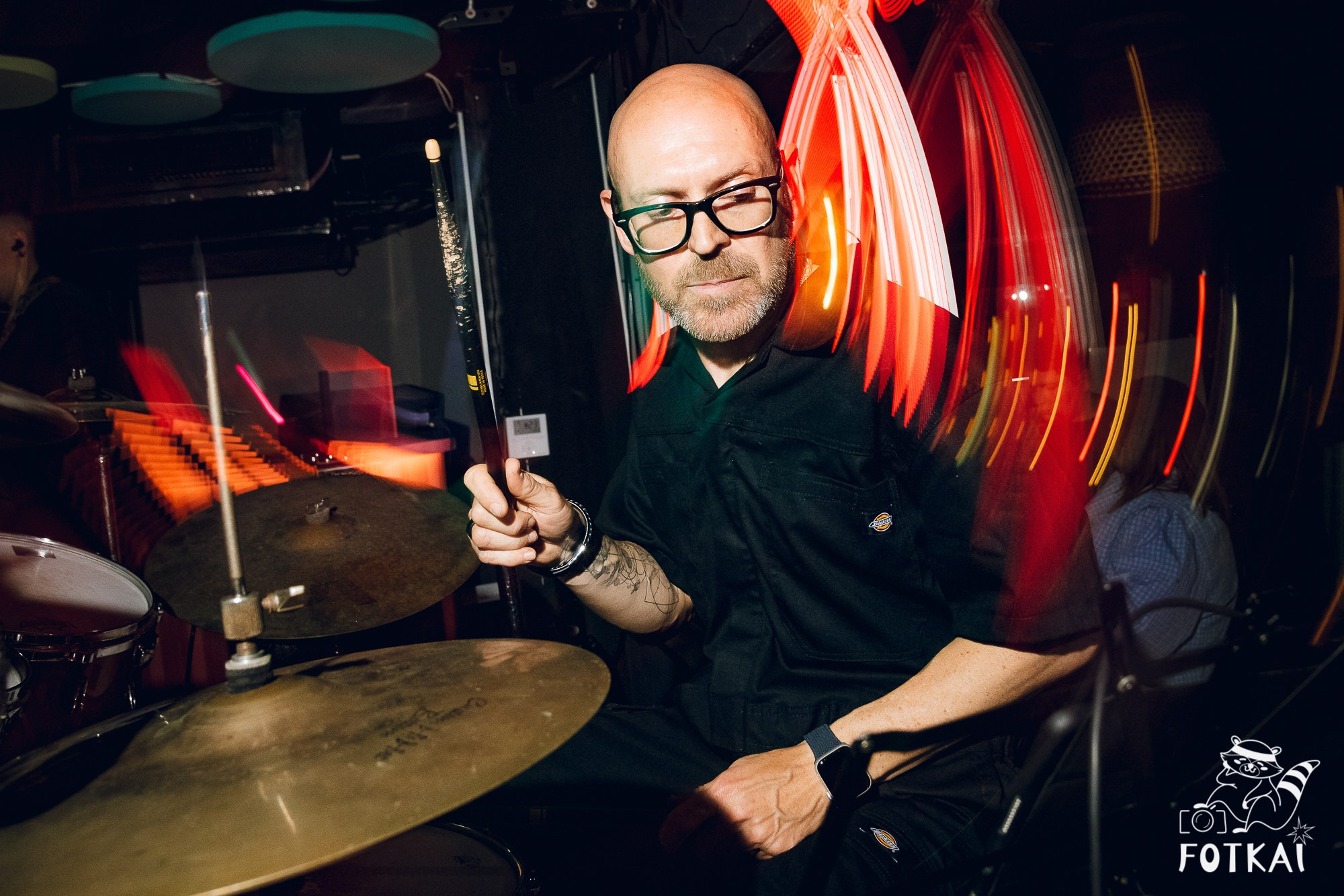 Концерт Delyrio в Confetti Playa Alicante — живое выступление группы, февраль 2026 | FOTKAI