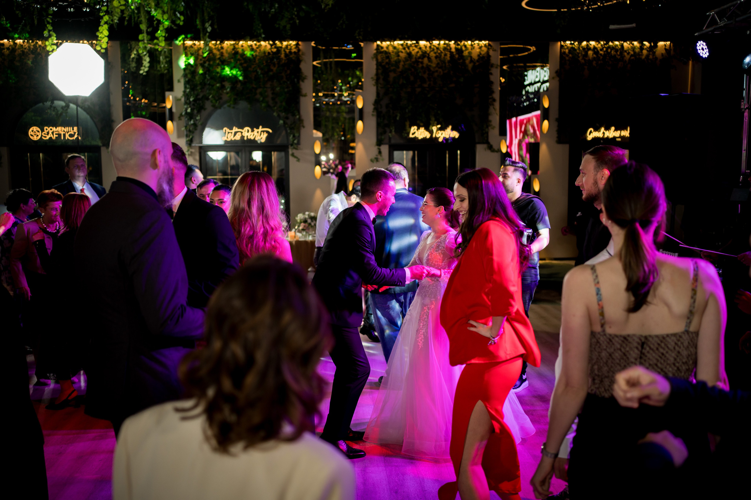 PARTY. Gabriel Florea — Fotograf nuntă București