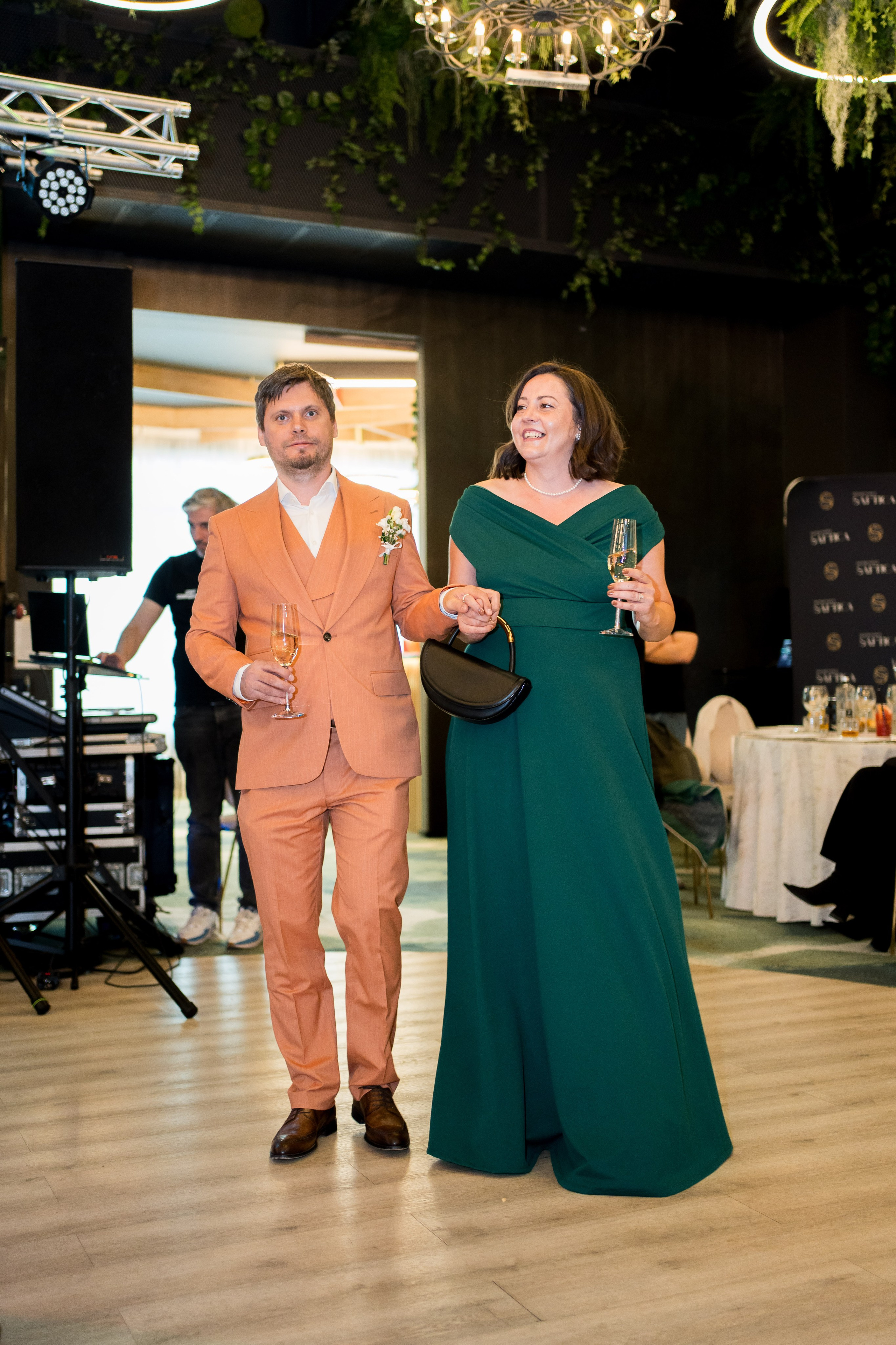 PARTY. Gabriel Florea — Fotograf nuntă București