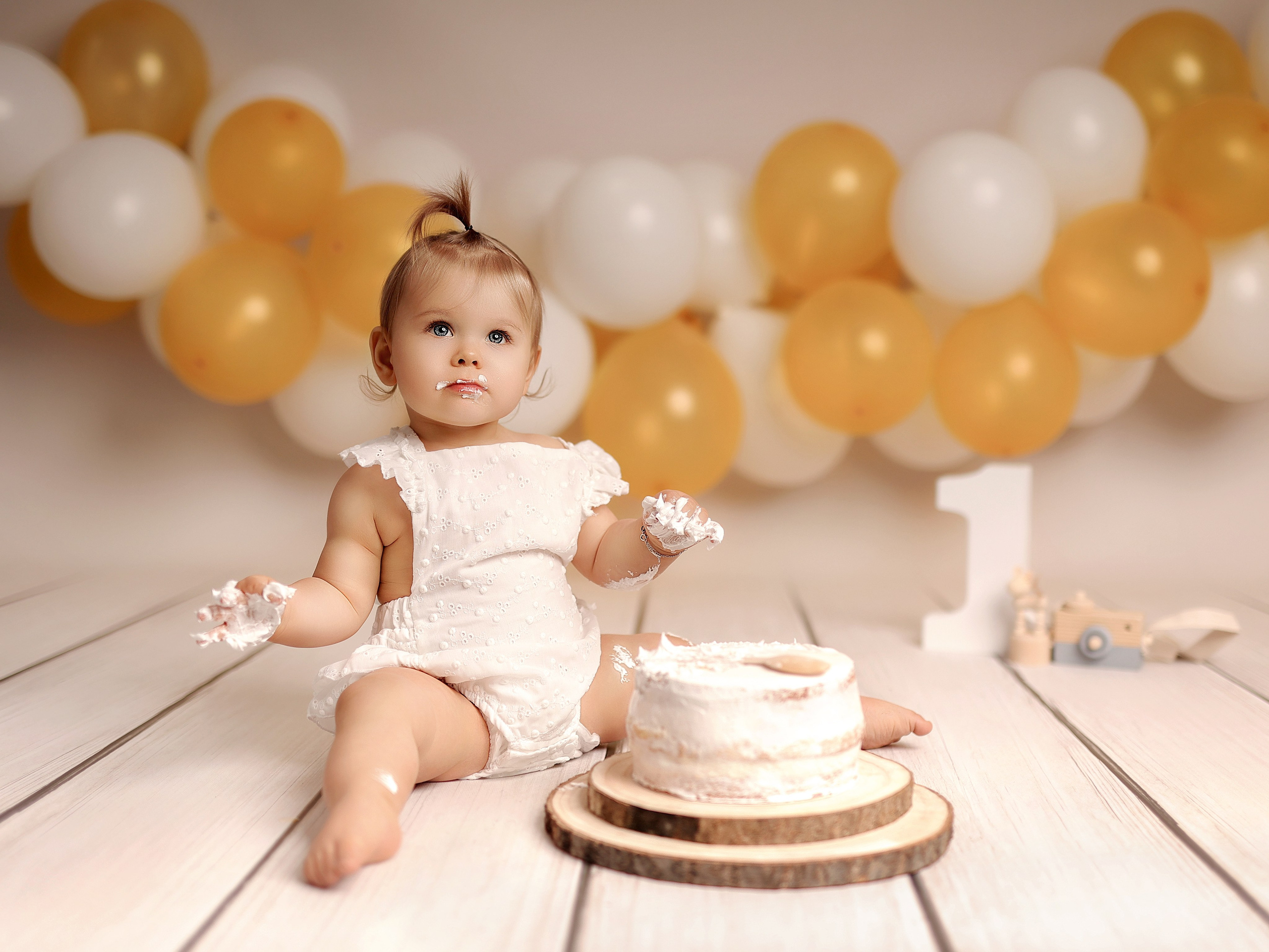 Cake Smash (Price). Familien- Fotografin in Marienhafe, Aurich, Emden, Norden, Leer