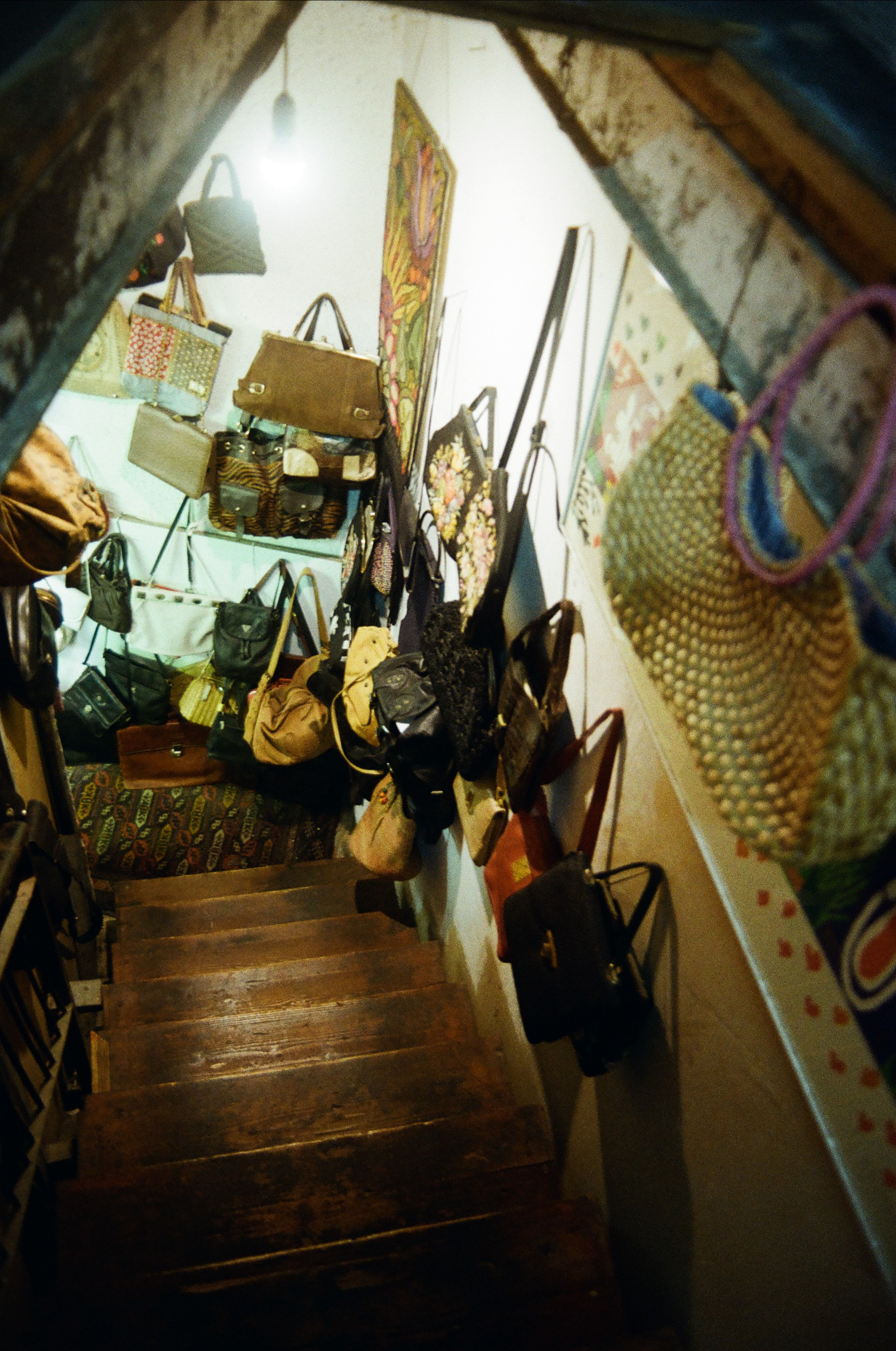 Винтажный магазин. Film photographer