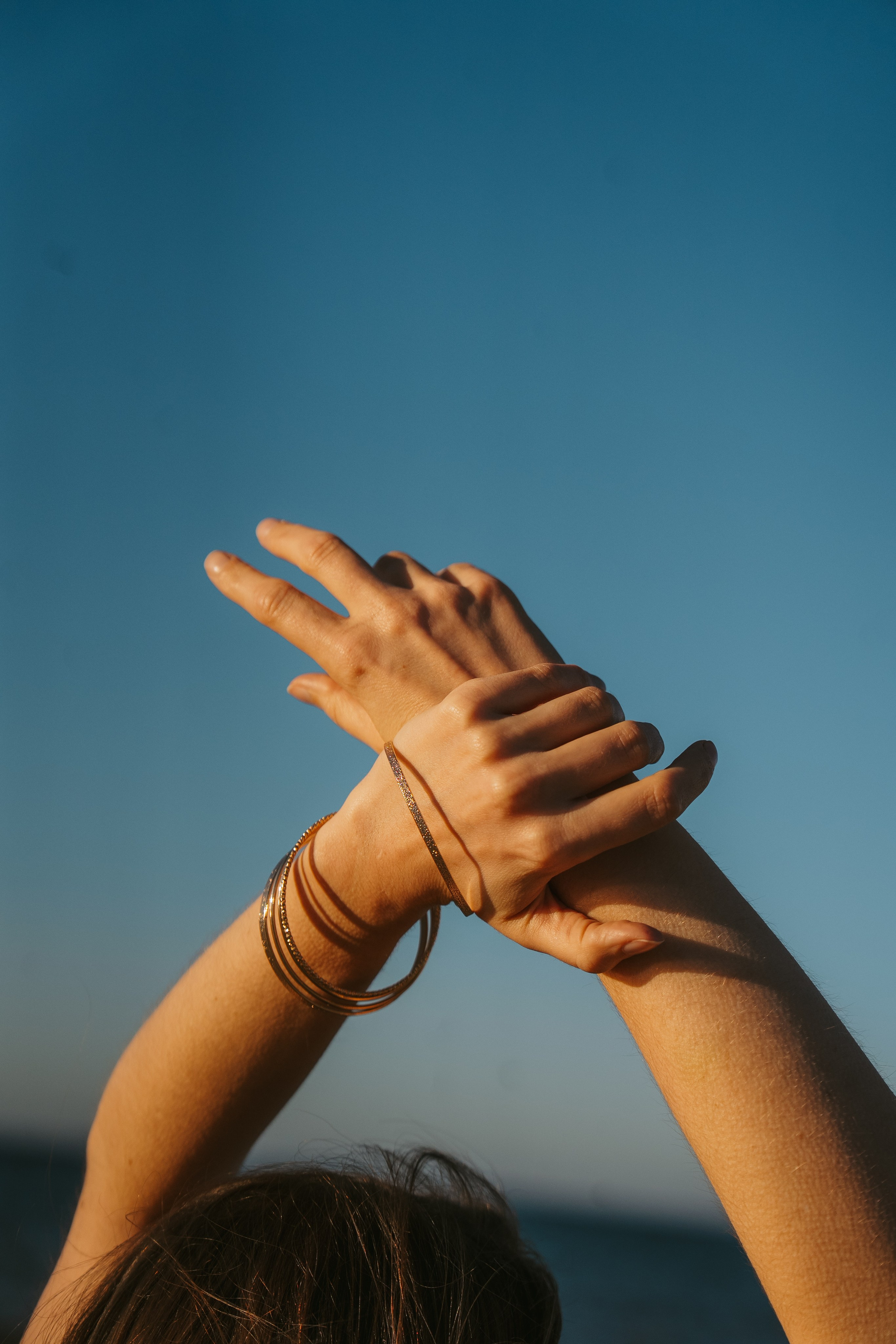 Les mains d’Eloïse. Weeding photographer / event / portrait