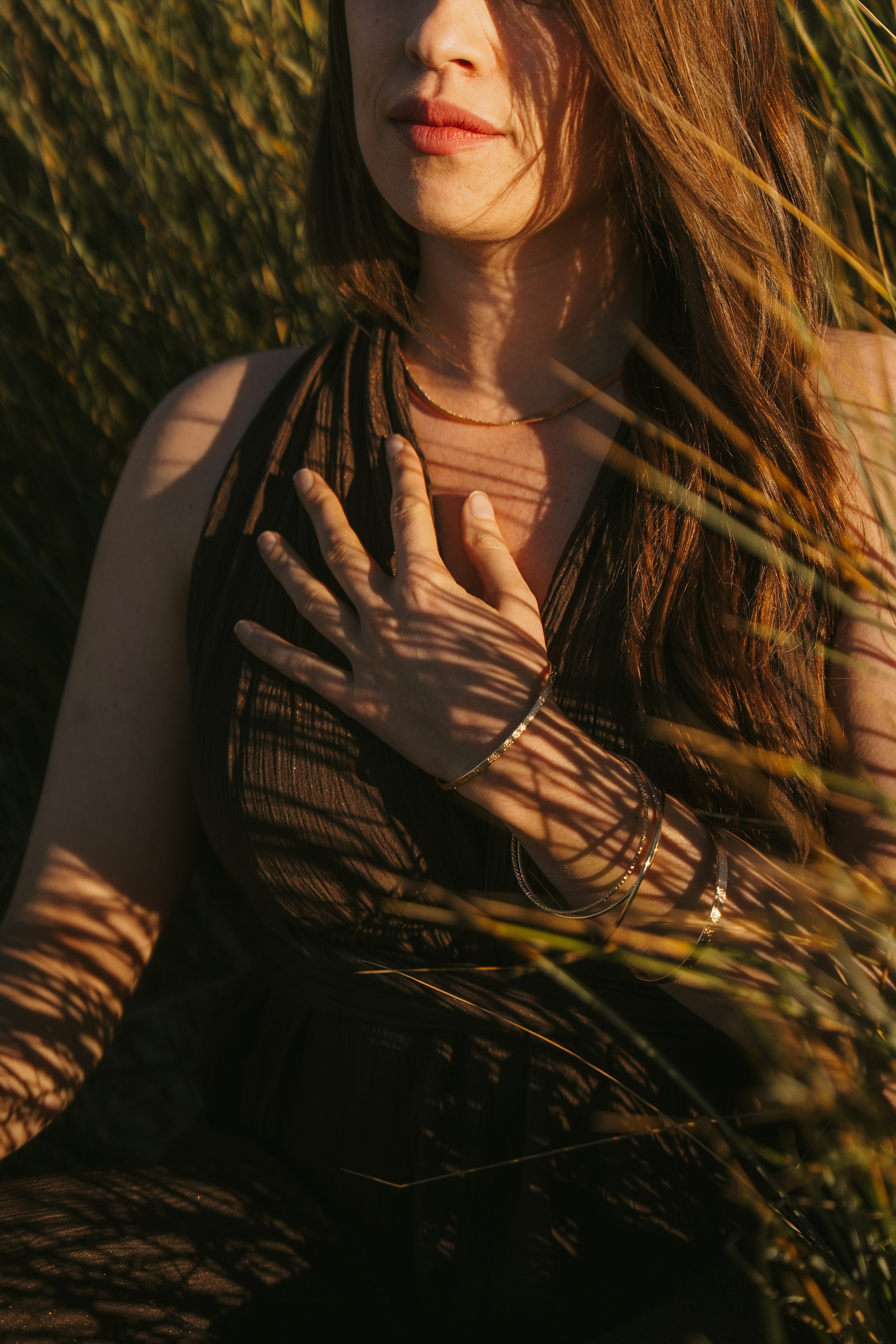 Les mains d’Eloïse. Weeding photographer / event / portrait