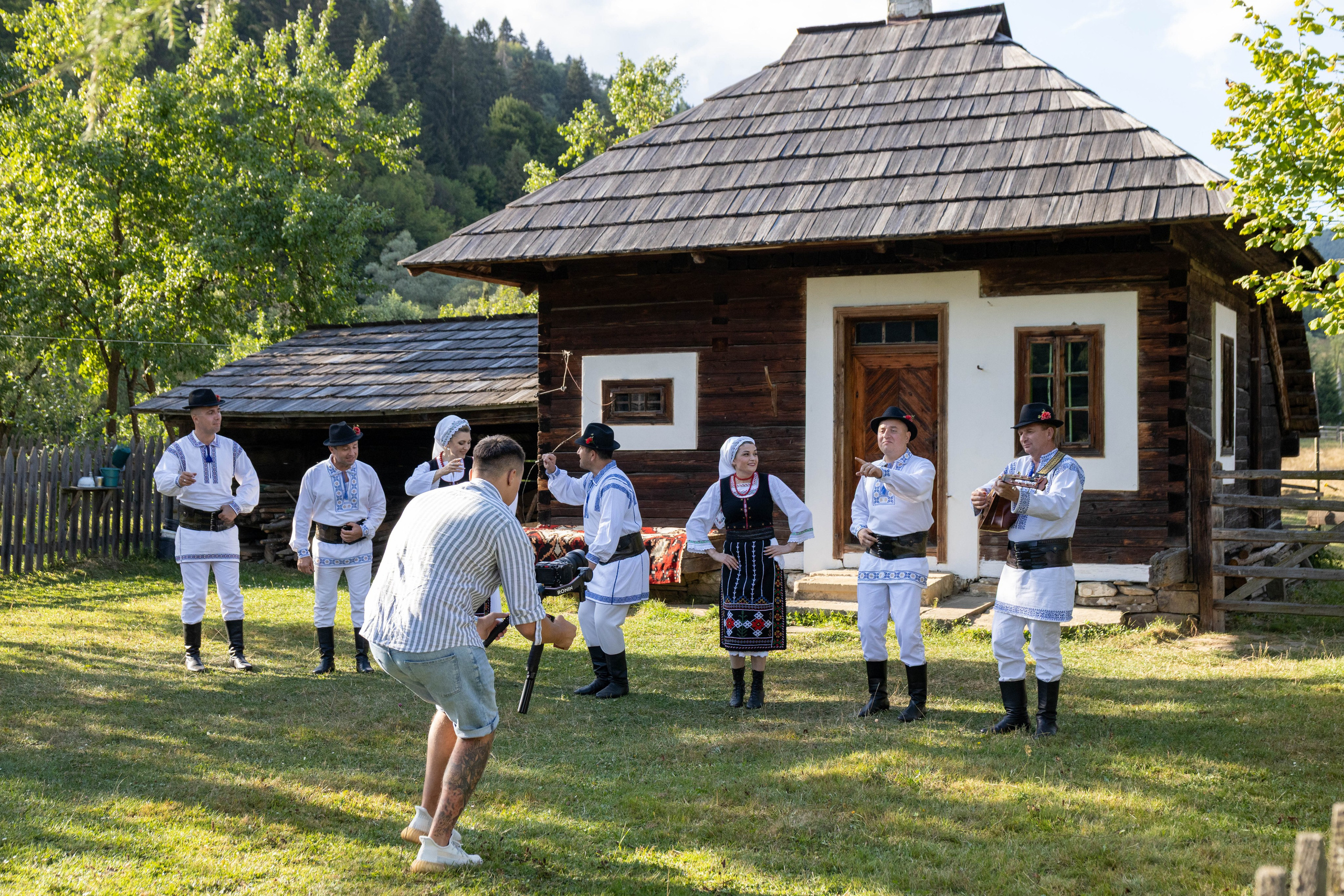 DORURELE la Filmări RO. Alika Dia- Fotograf în Republica Moldova, Strășeni