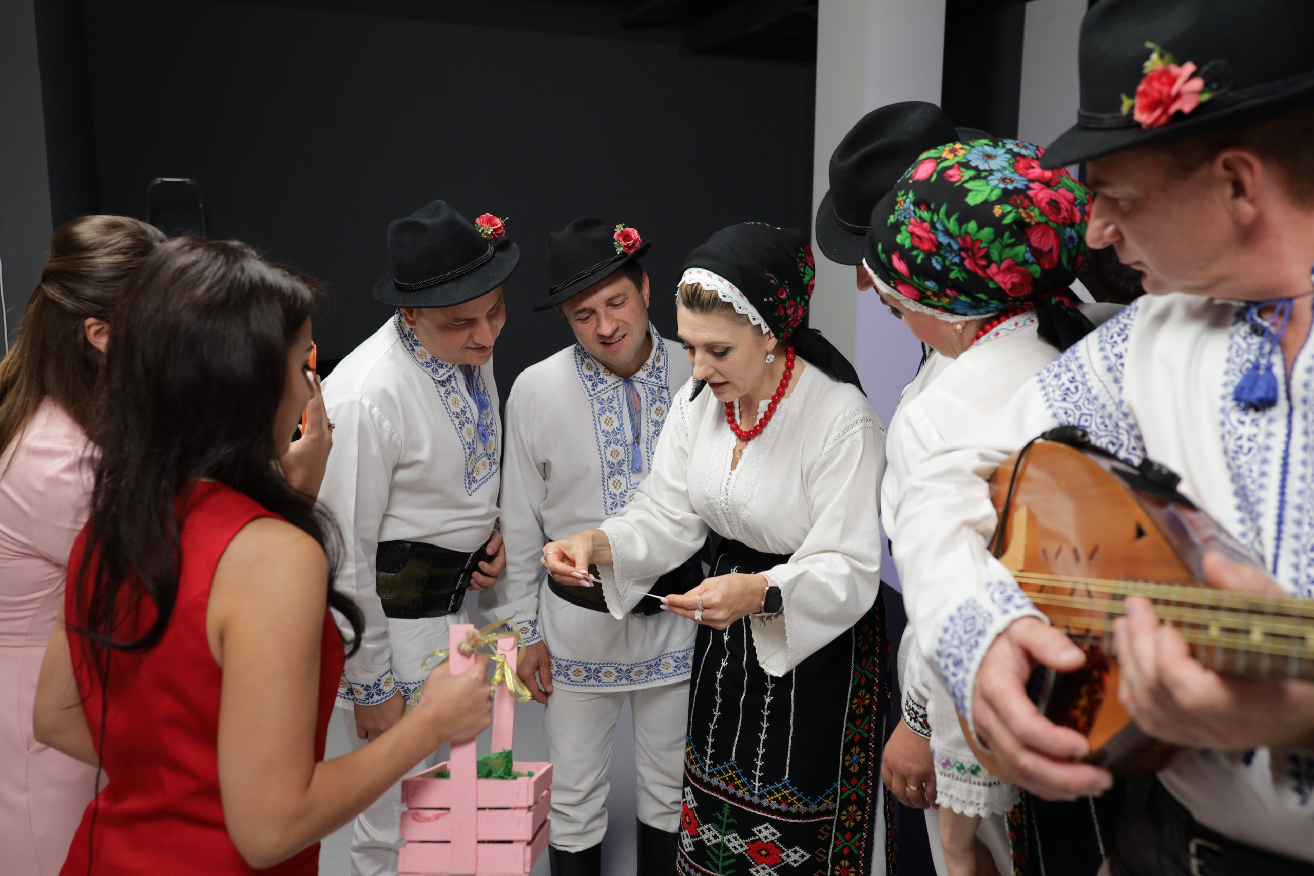 Dorurele la BINE BINE SHOW. Alika Dia- Fotograf în Republica Moldova, Strășeni