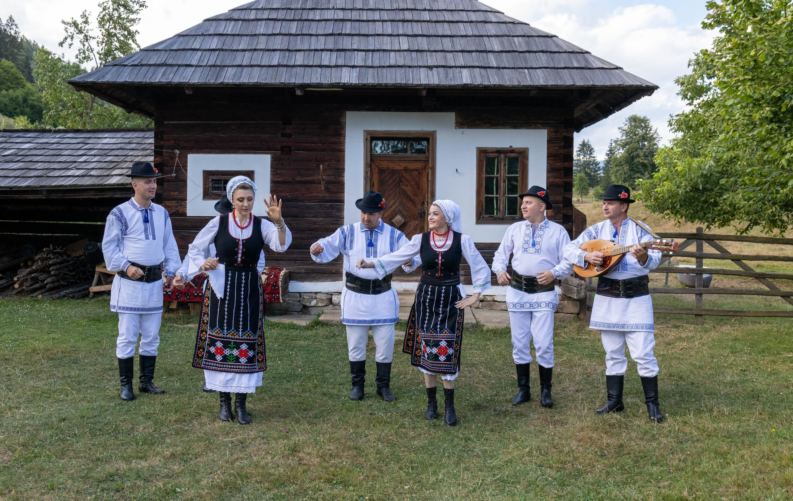 DORURELE la Filmări RO. Alika Dia- Fotograf în Republica Moldova, Strășeni