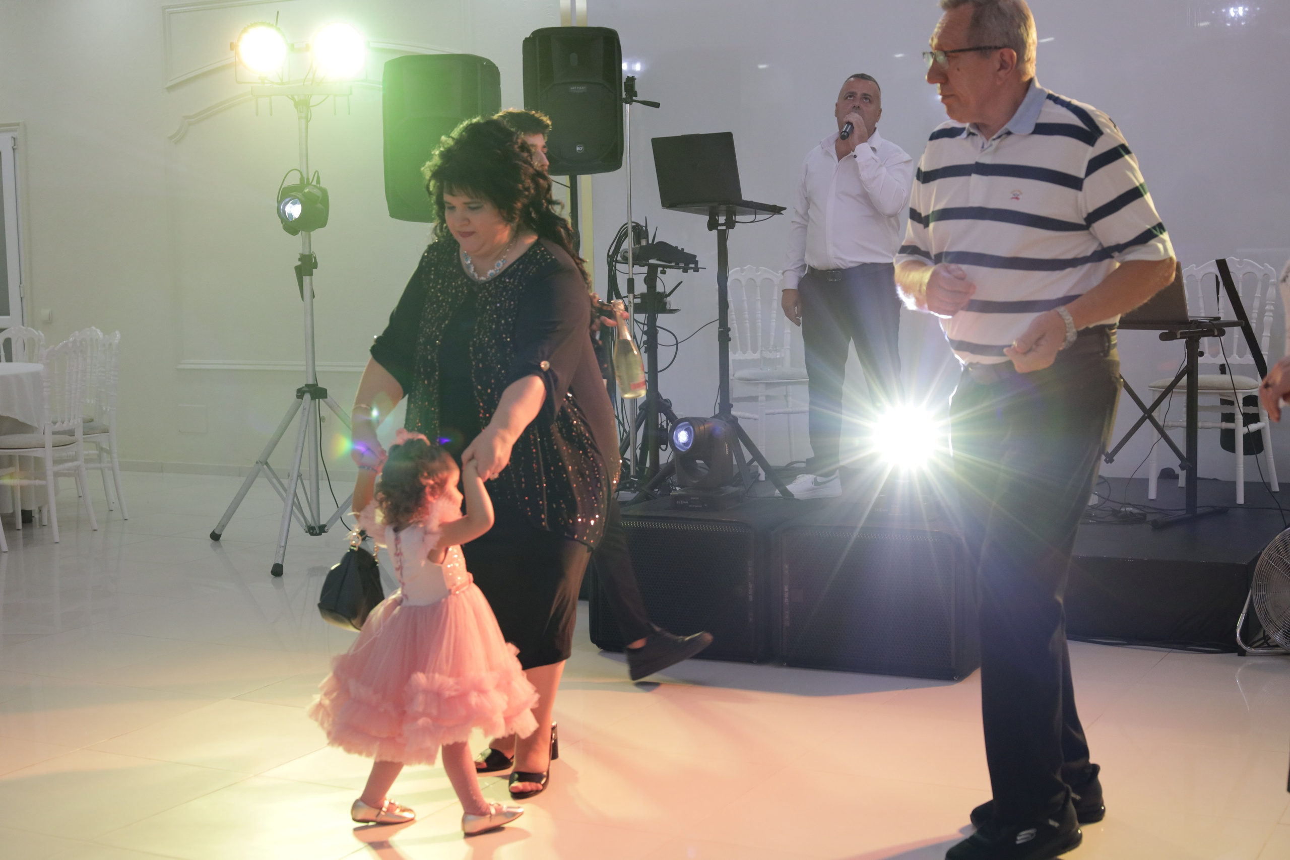 50 ani Carolina. Alika Dia- Fotograf în Republica Moldova, Strășeni