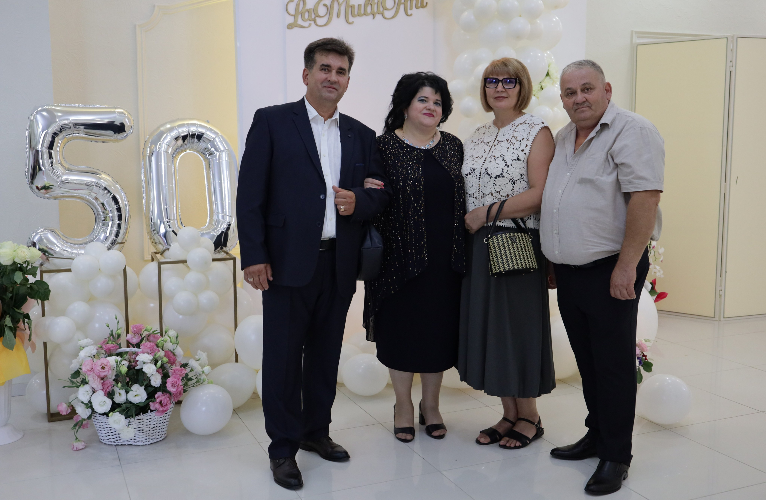 50 ani Carolina. Alika Dia- Fotograf în Republica Moldova, Strășeni