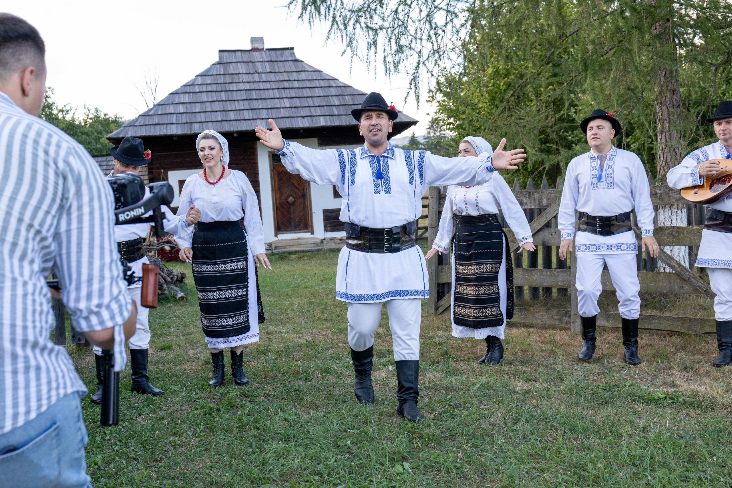 DORURELE la Filmări RO. Alika Dia- Fotograf în Republica Moldova, Strășeni
