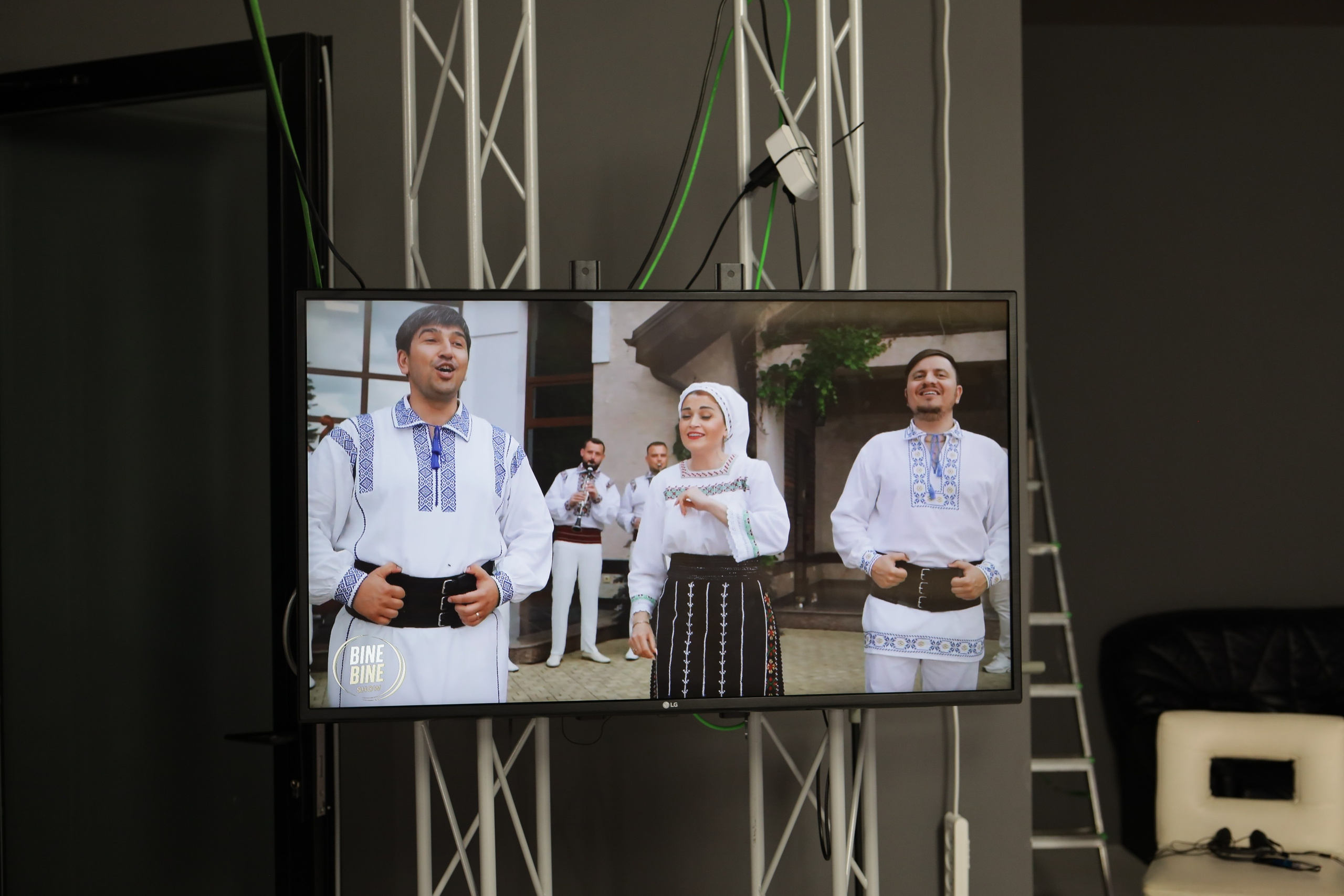 Dorurele la BINE BINE SHOW. Alika Dia- Fotograf în Republica Moldova, Strășeni