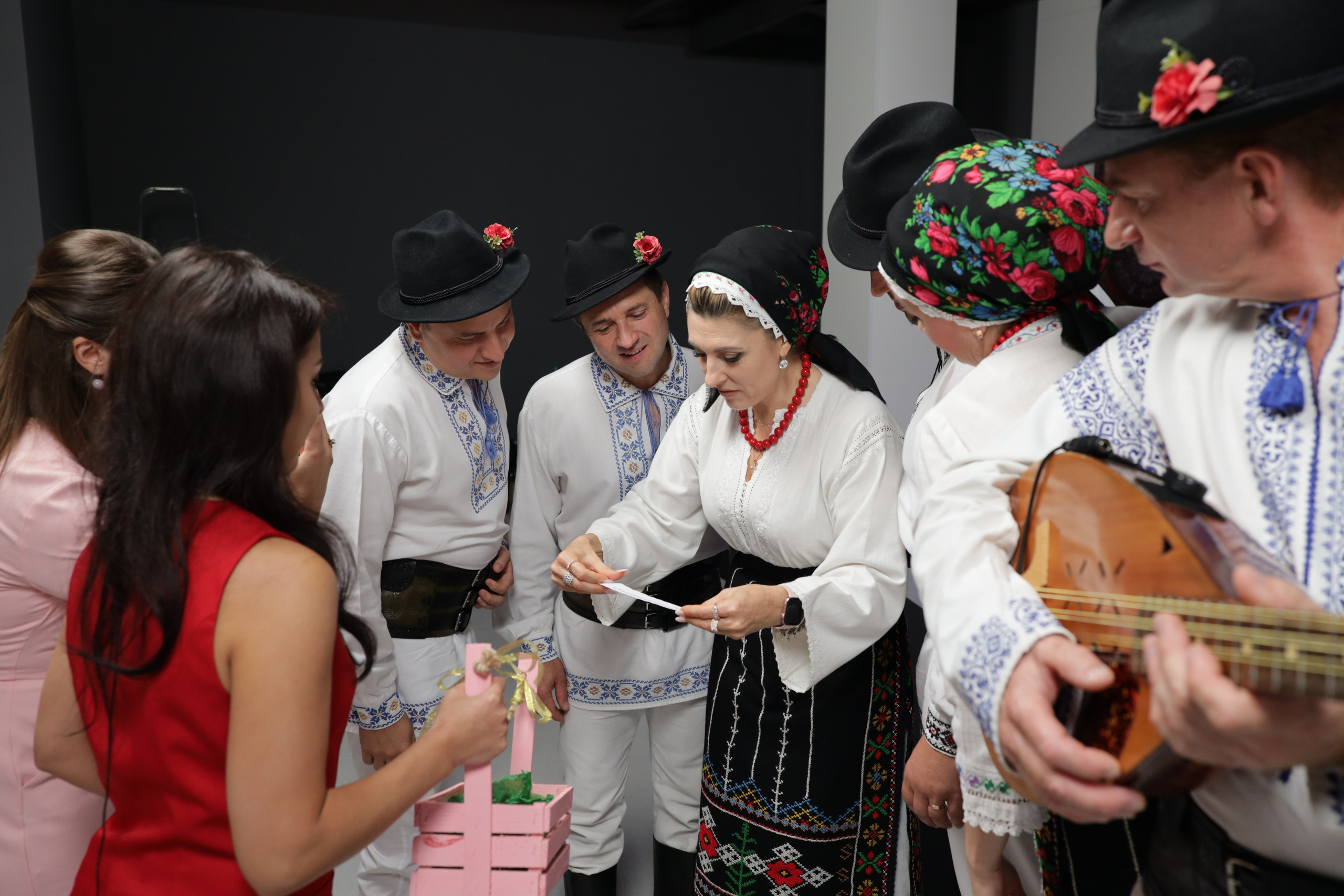 Dorurele la BINE BINE SHOW. Alika Dia- Fotograf în Republica Moldova, Strășeni