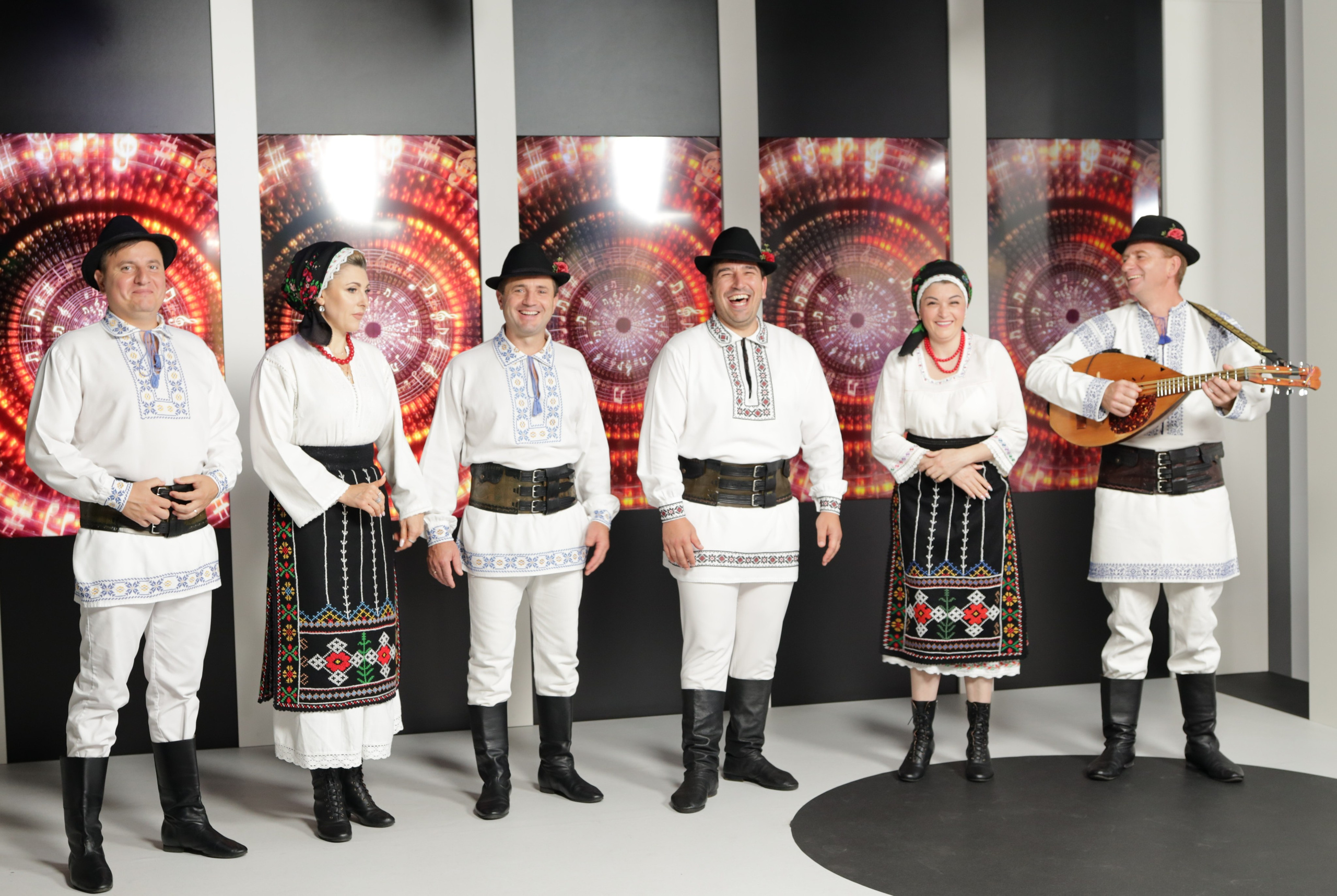 Dorurele la BINE BINE SHOW. Alika Dia- Fotograf în Republica Moldova, Strășeni