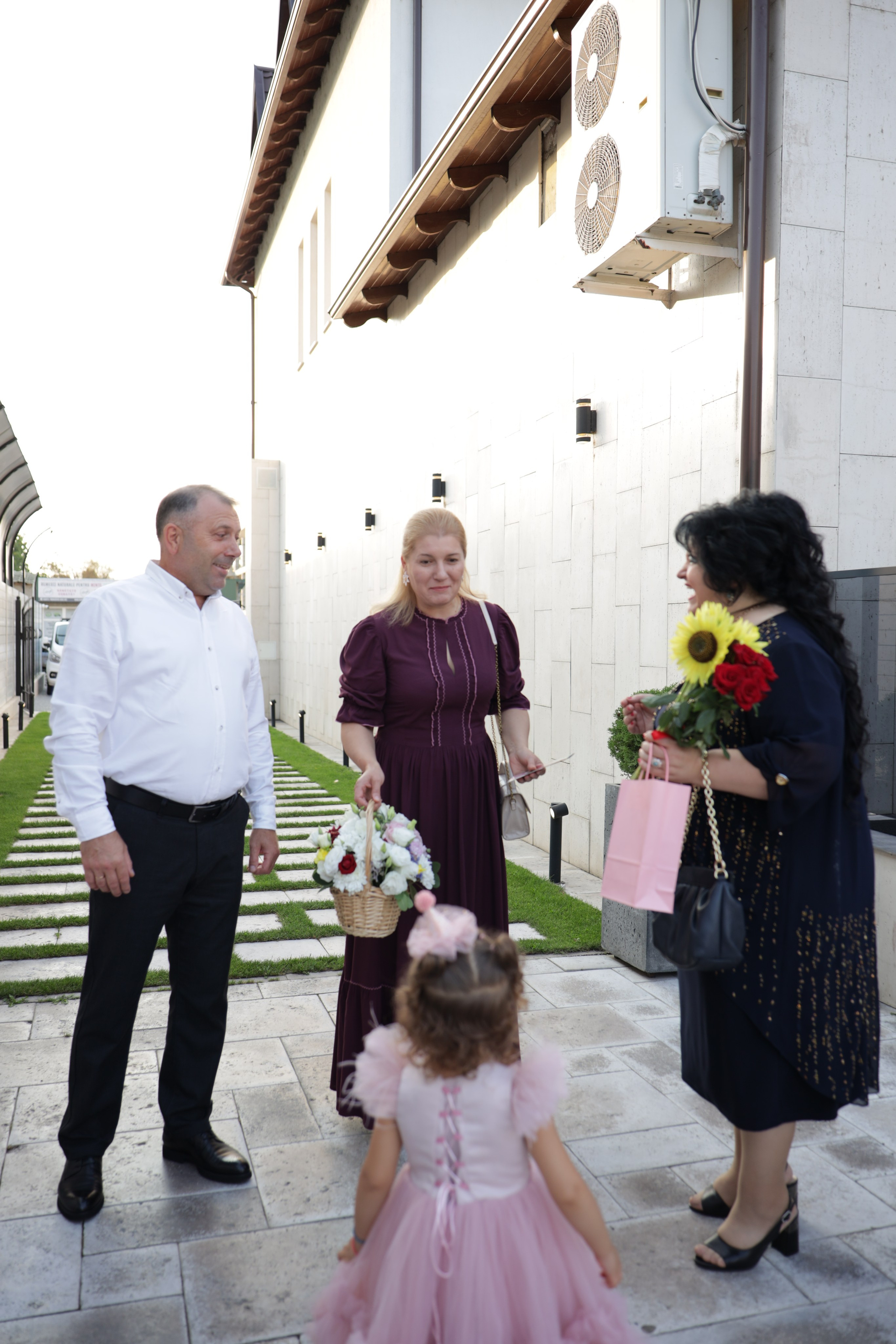50 ani Carolina. Alika Dia- Fotograf în Republica Moldova, Strășeni