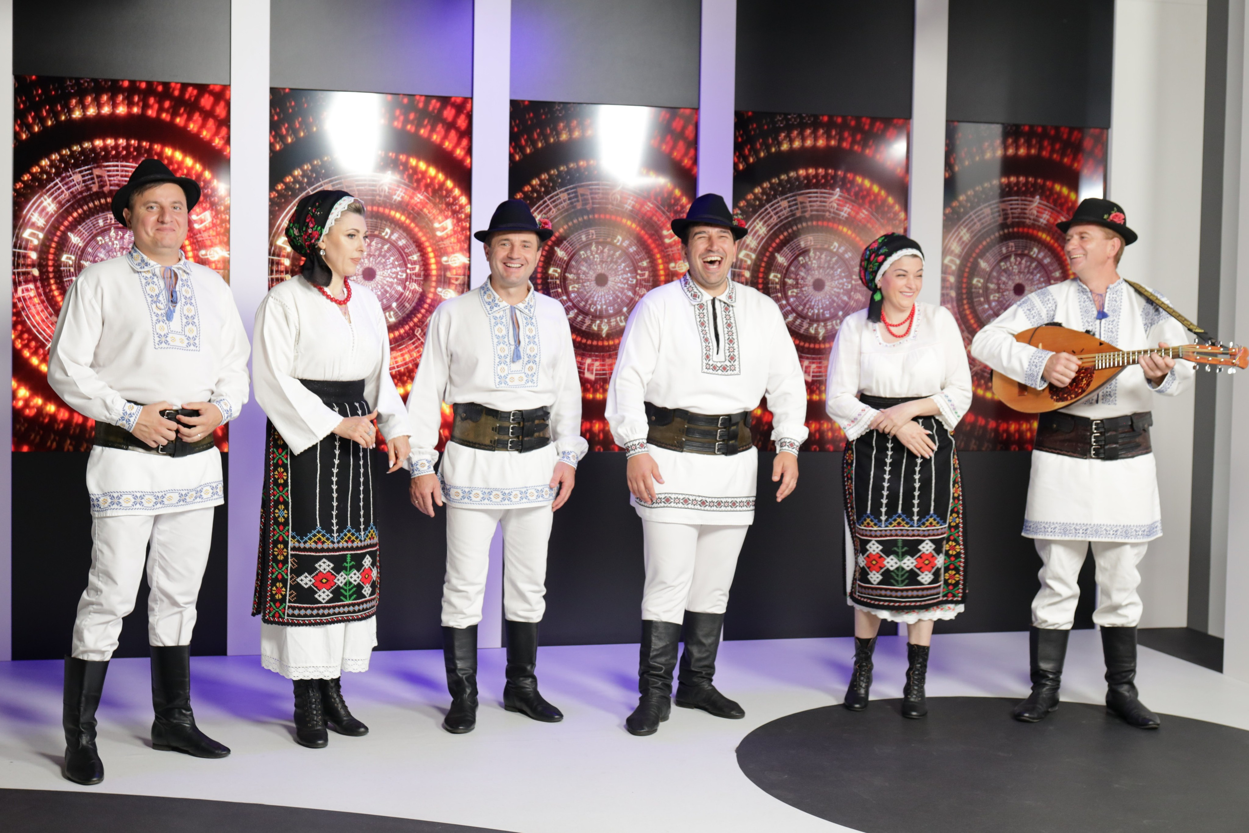 Dorurele la BINE BINE SHOW. Alika Dia- Fotograf în Republica Moldova, Strășeni