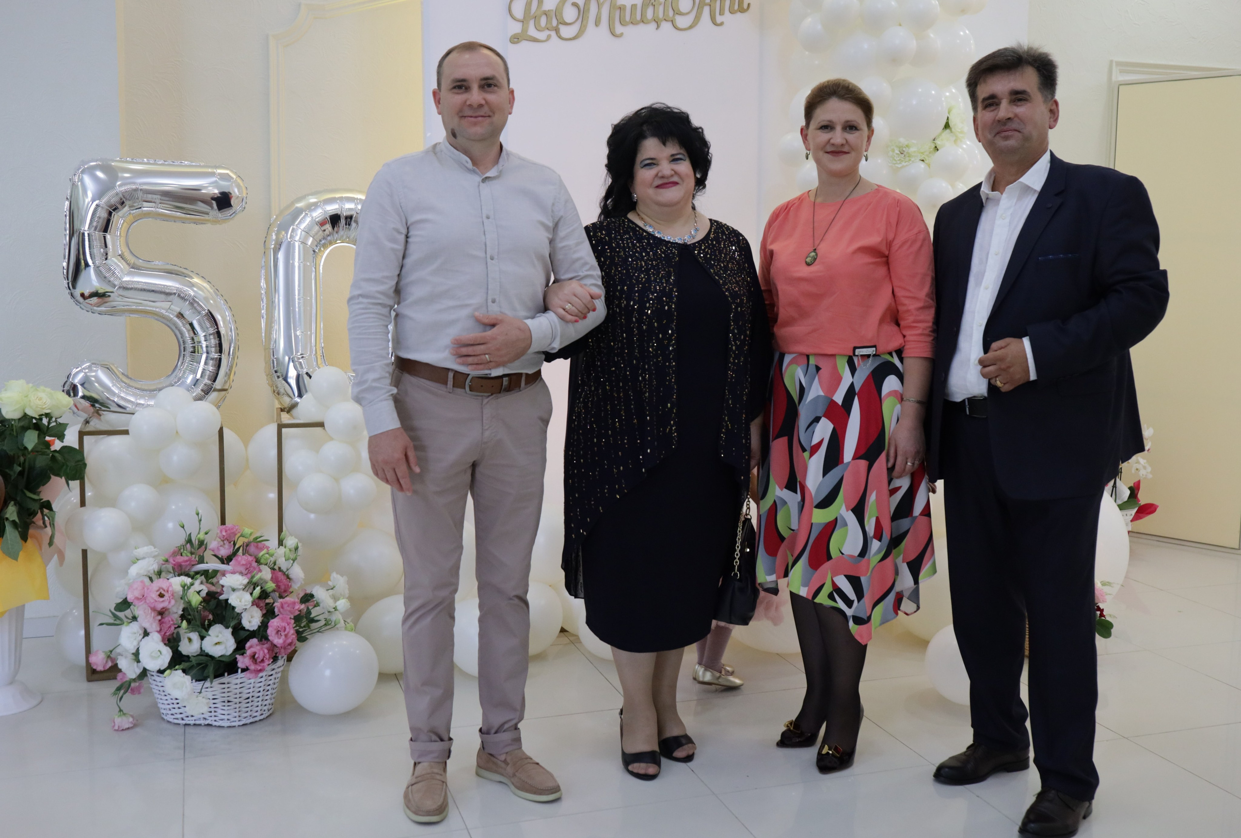 50 ani Carolina. Alika Dia- Fotograf în Republica Moldova, Strășeni