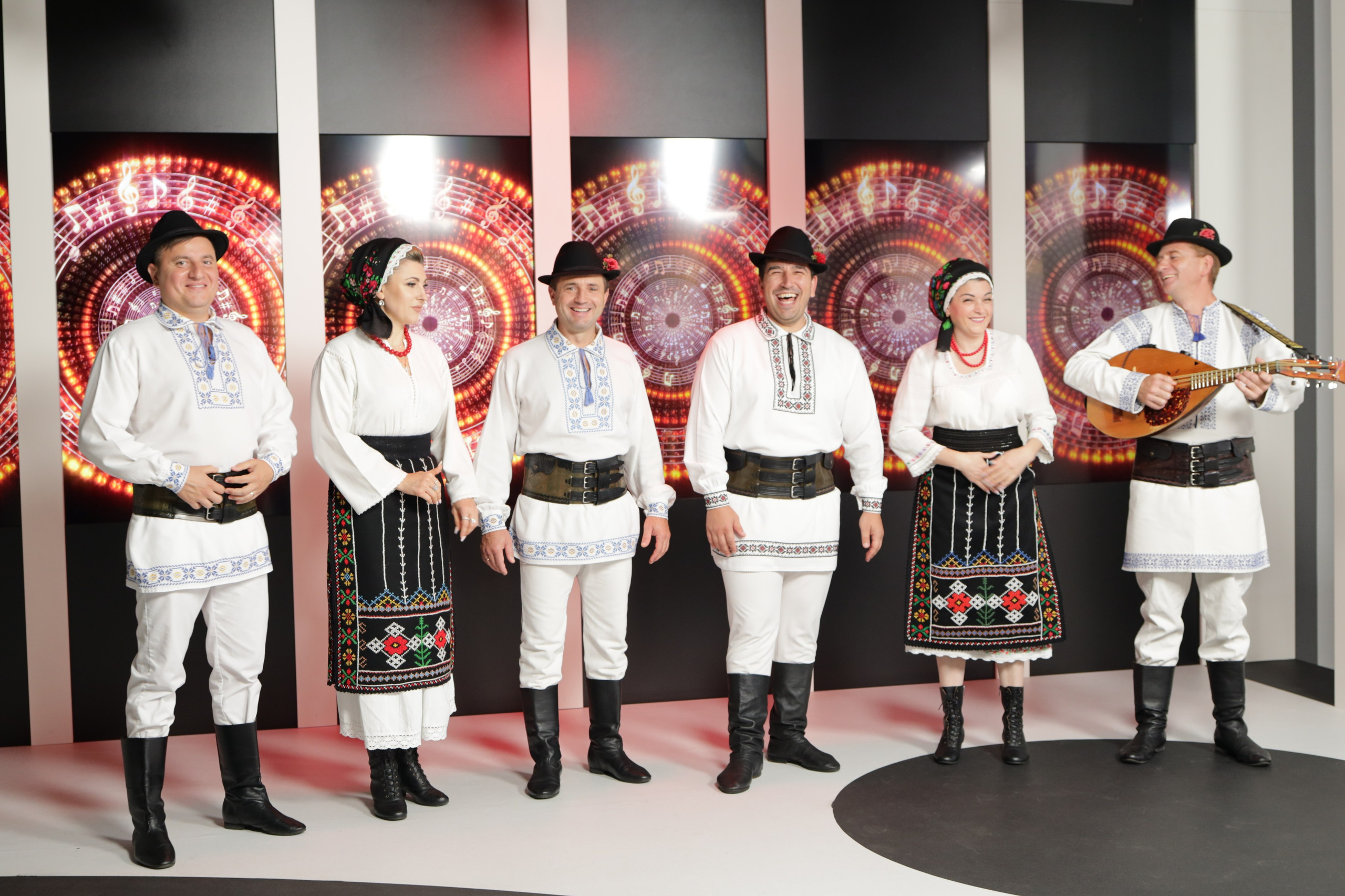 Dorurele la BINE BINE SHOW. Alika Dia- Fotograf în Republica Moldova, Strășeni