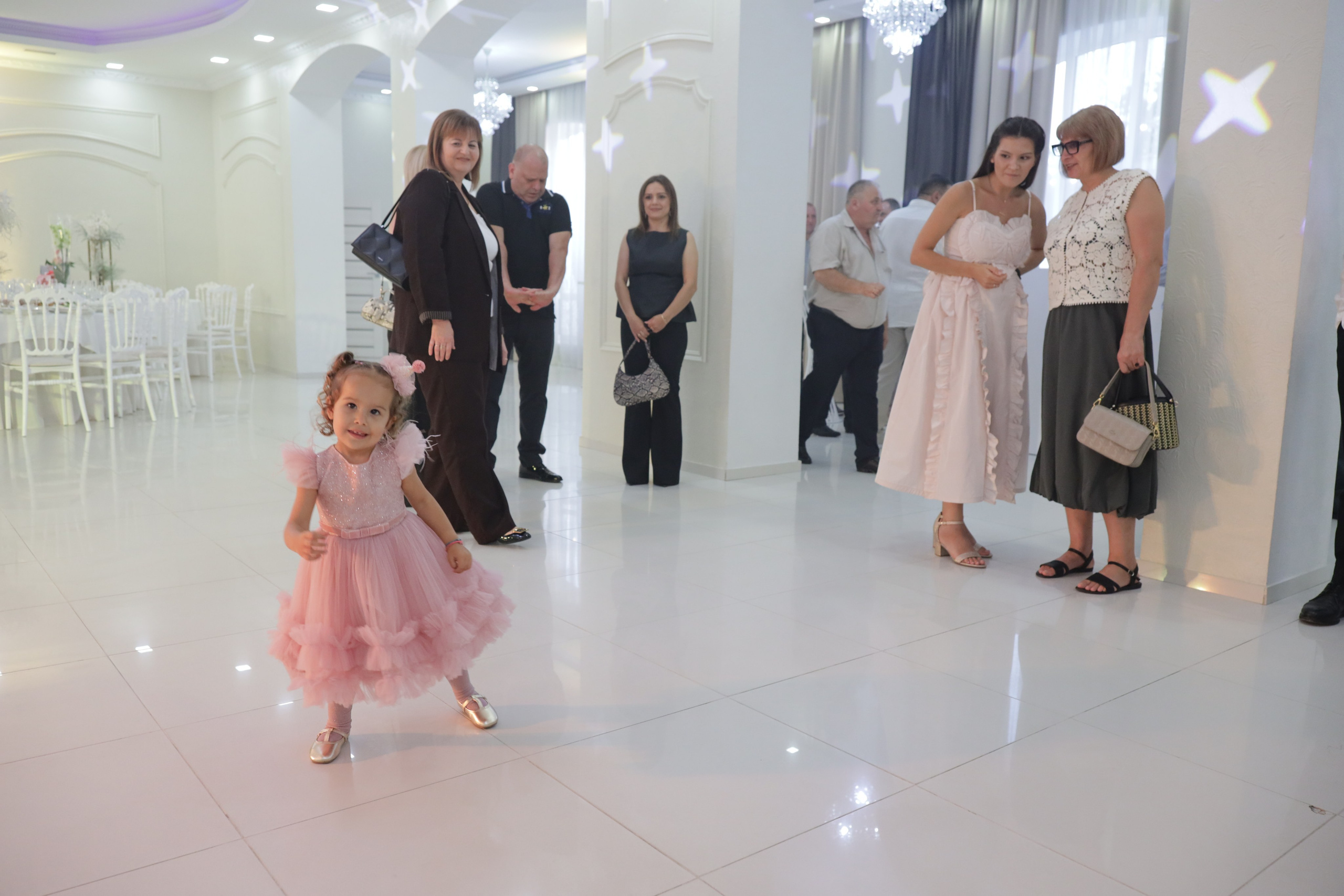 50 ani Carolina. Alika Dia- Fotograf în Republica Moldova, Strășeni
