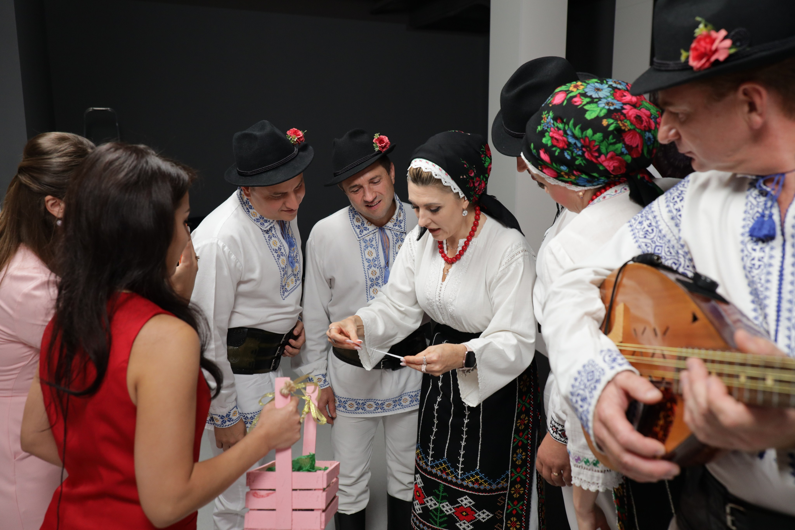 Dorurele la BINE BINE SHOW. Alika Dia- Fotograf în Republica Moldova, Strășeni