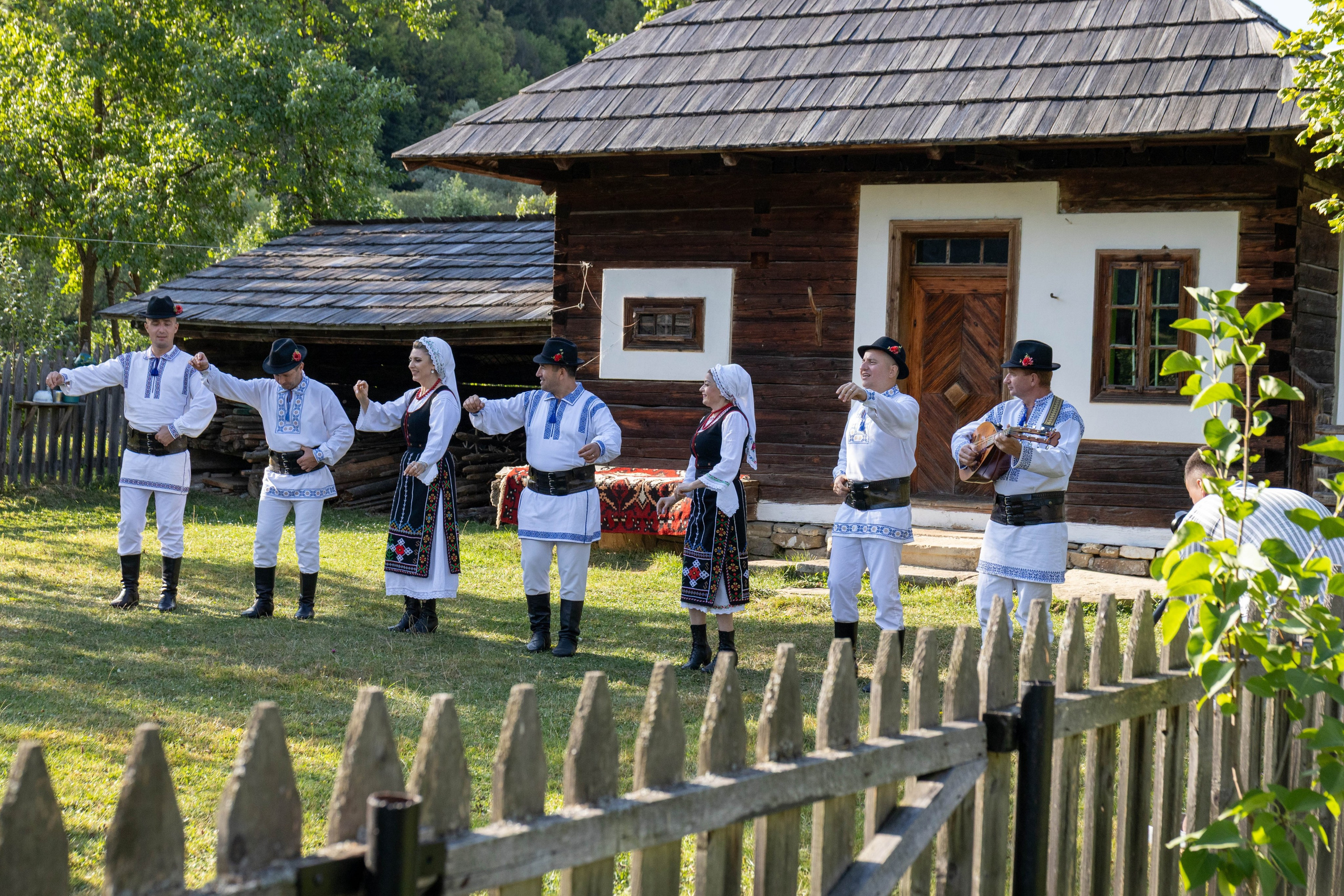 DORURELE la Filmări RO. Alika Dia- Fotograf în Republica Moldova, Strășeni