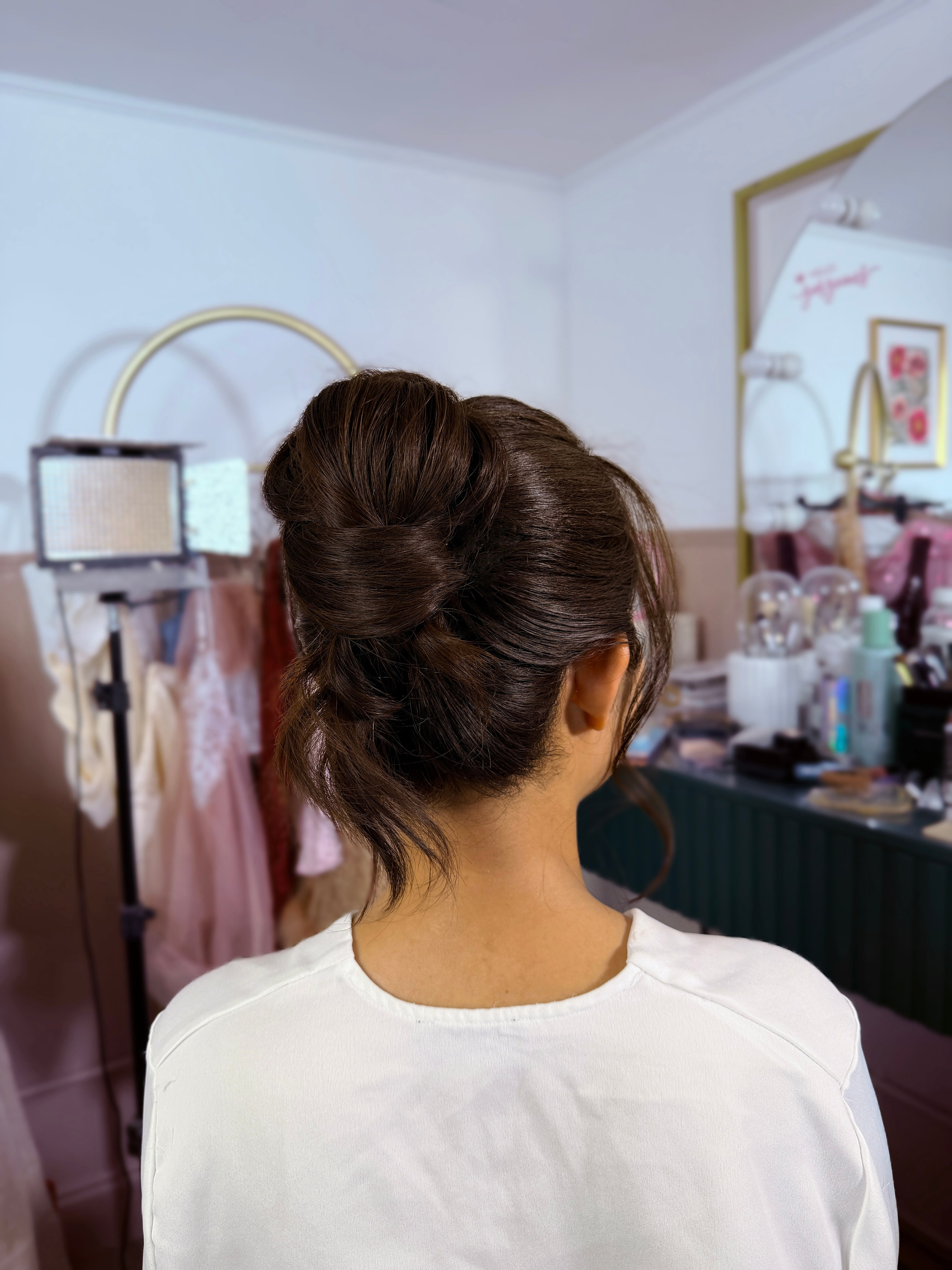Bridal hairstyles, wedding hairstylist, elegant wedding hair. Makeup artist and Hair stylist in London