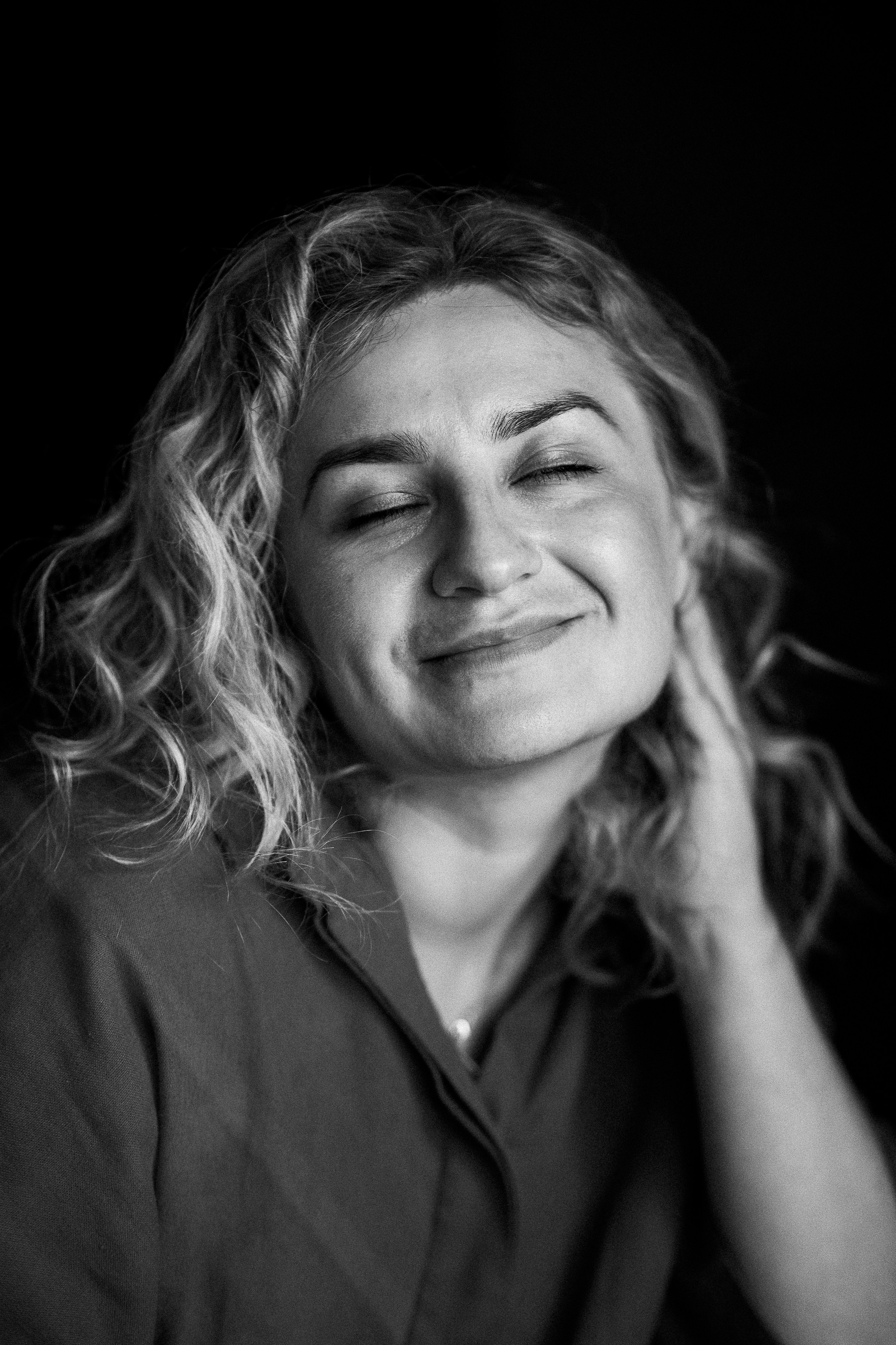 S. Rawnoir- Portrait photography by Daria Paliy.Timeless black&white portraits of women in NYC area