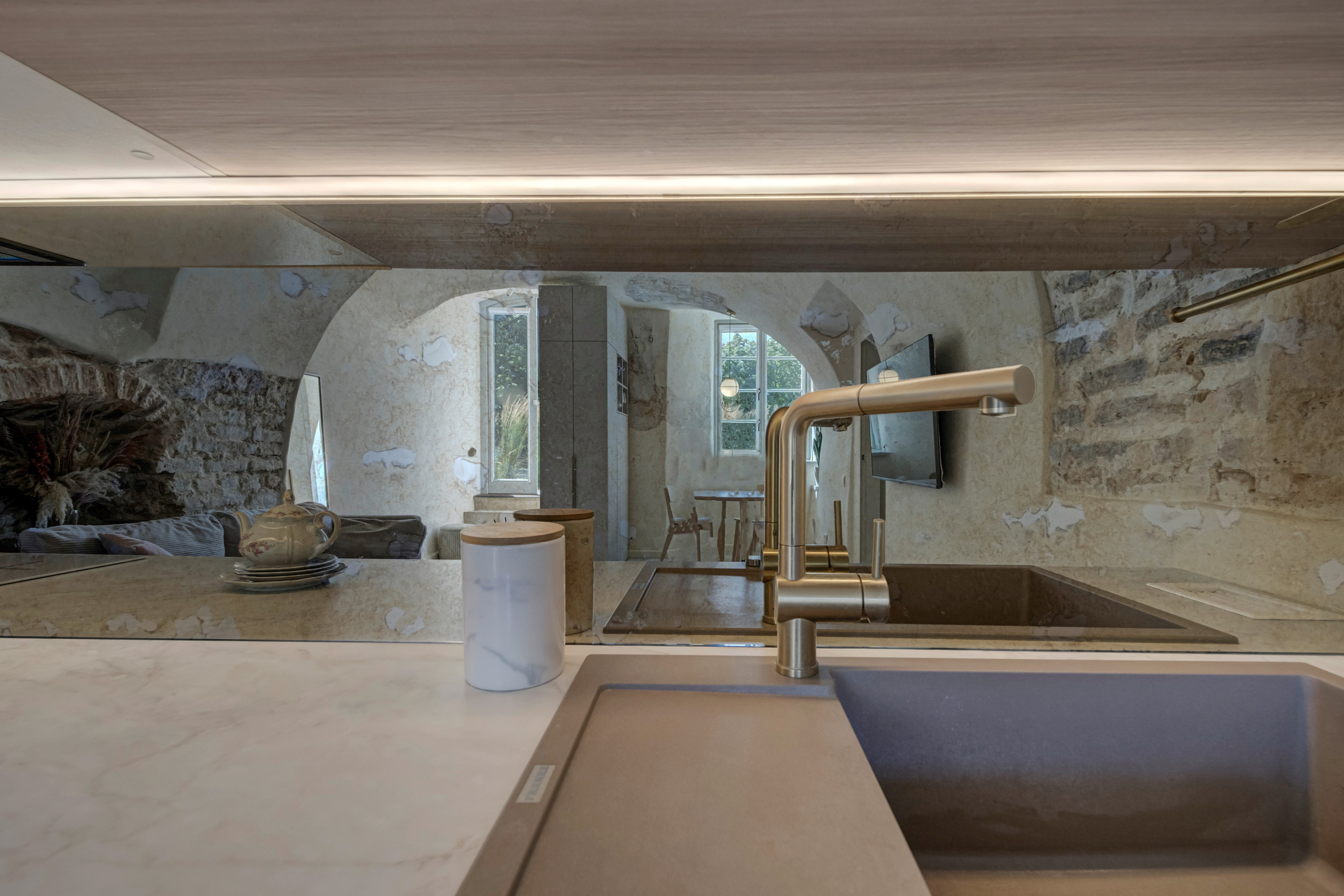 Teatro g. 7 , Vilnius. Elina Sapiega fotografė Vilniuje