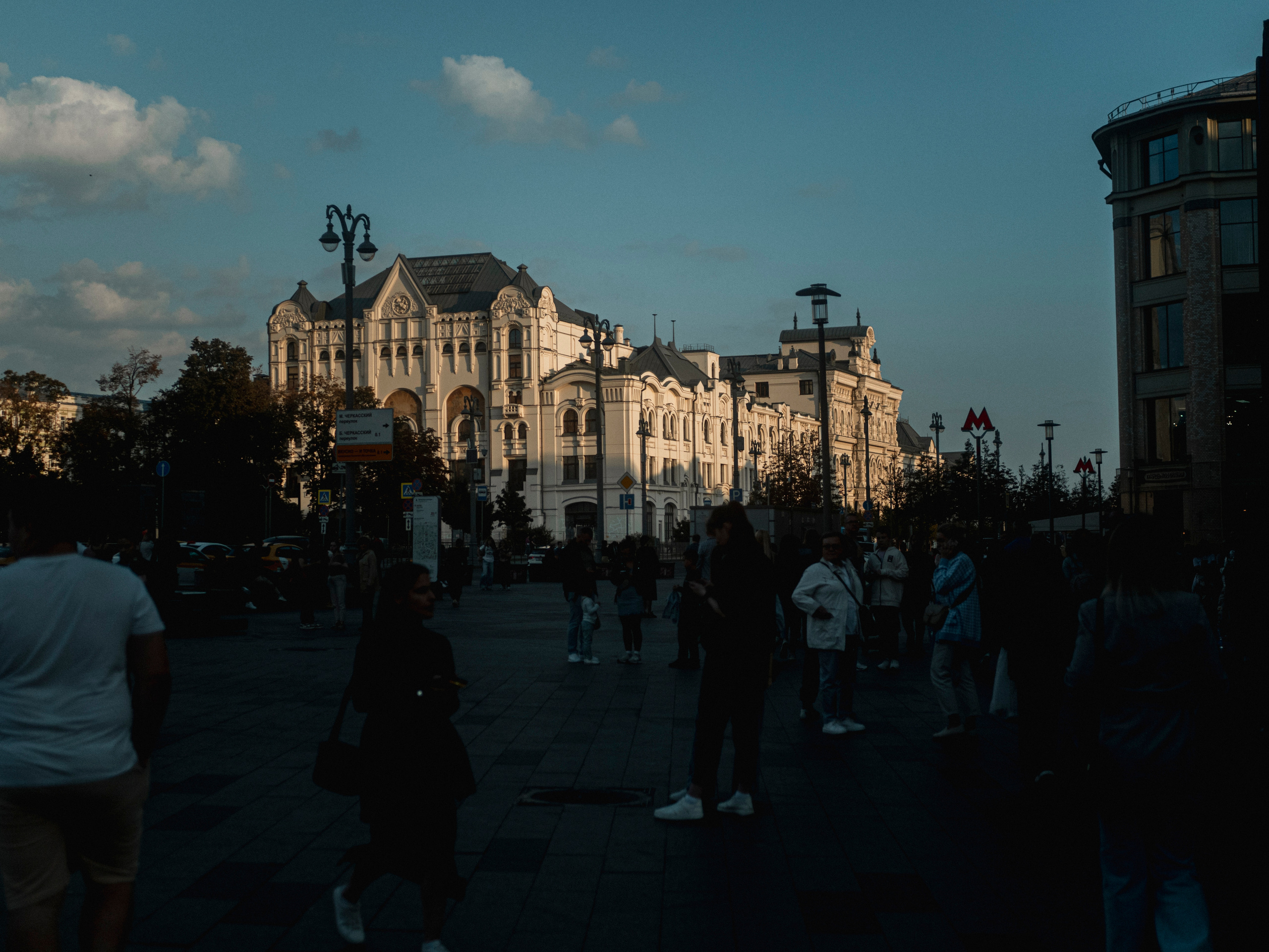 Place Rouge et rue Nicolskaya. Photographe sur Cote d’Azur. Portraits de familles, couples, enfants, événements