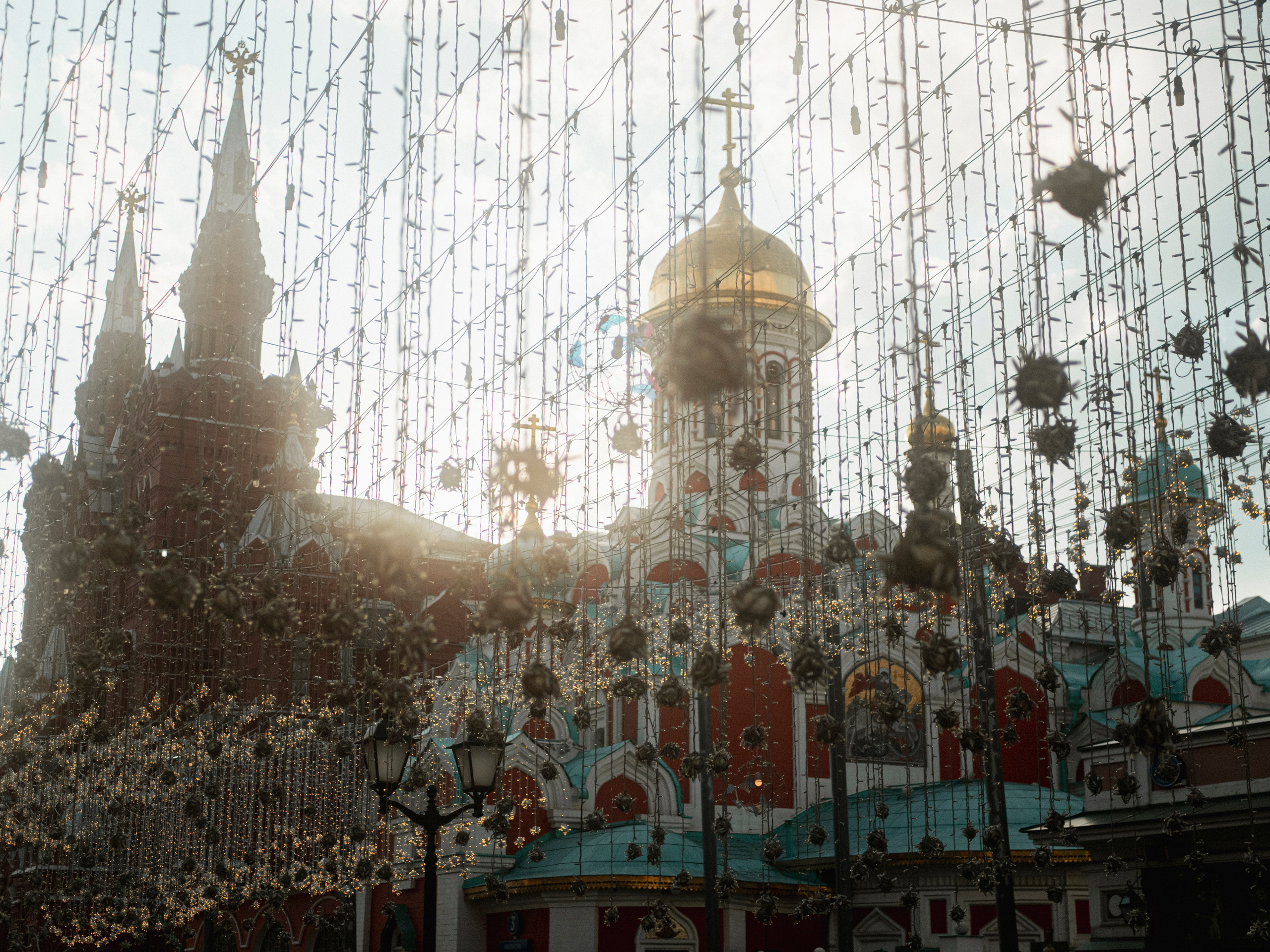 Place Rouge et rue Nicolskaya. Photographe sur Cote d’Azur. Portraits de familles, couples, enfants, événements