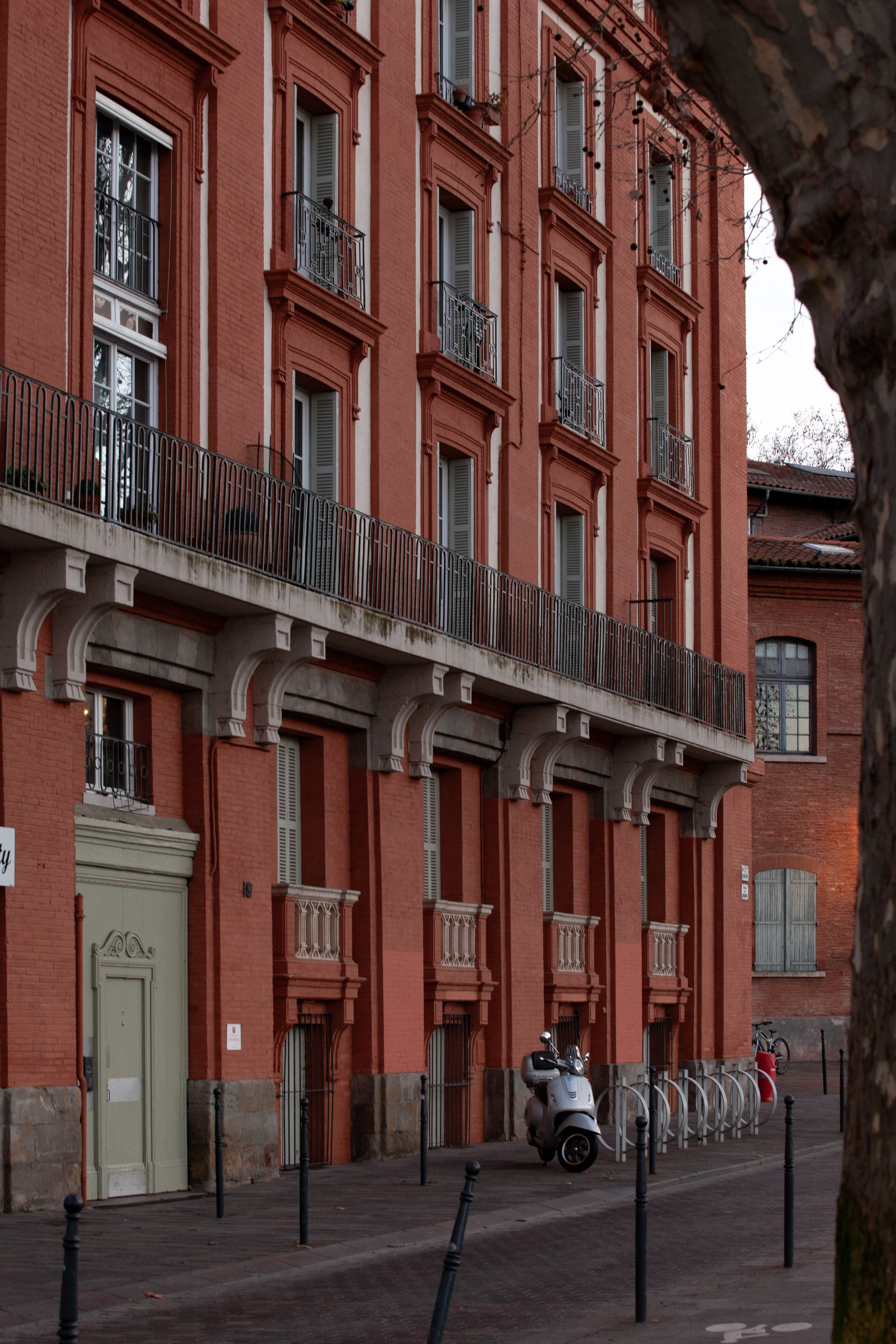 Toulouse. Eugénie Smirnova — your photographer in Toulouse and southwest France