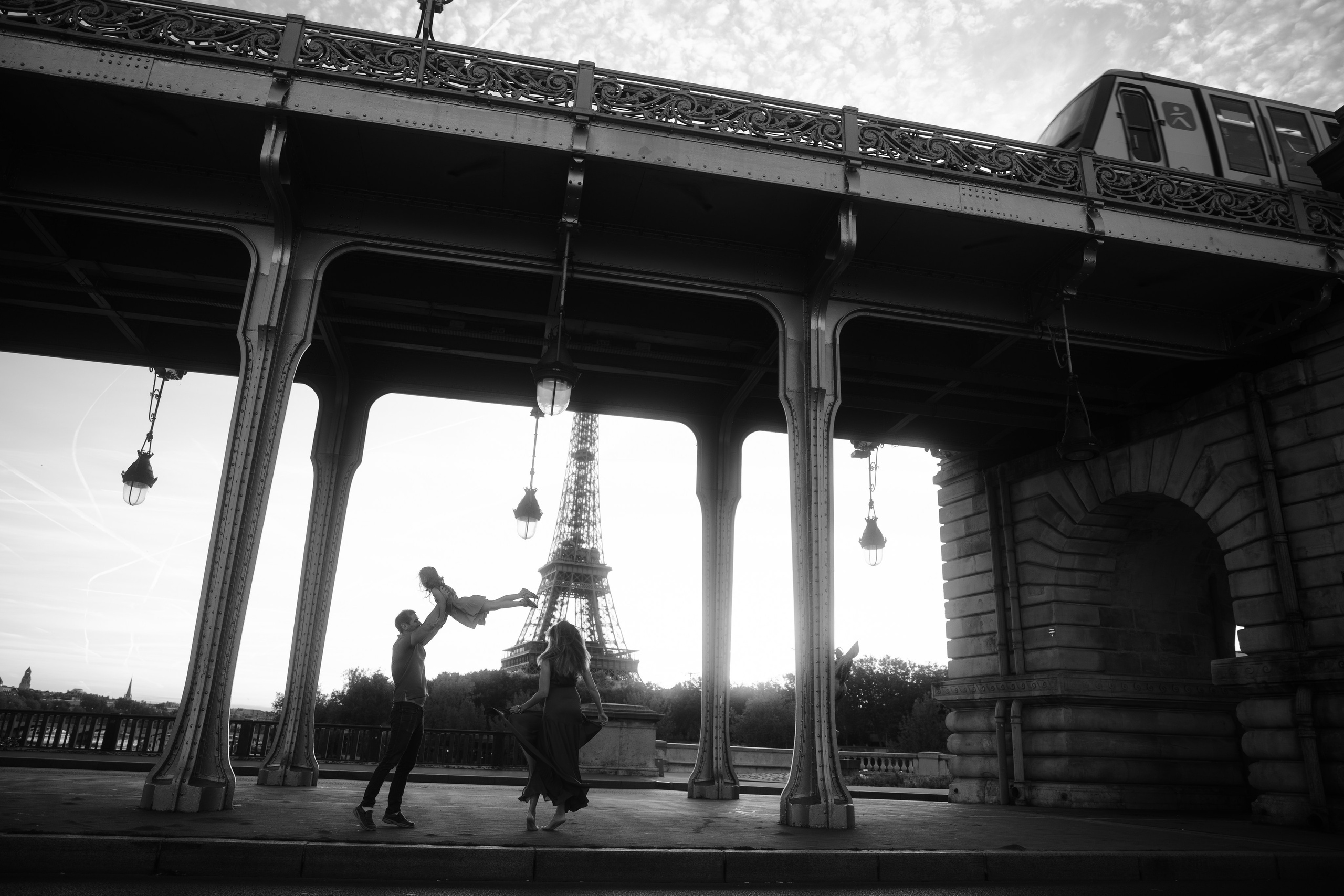 Maria, Vadim & Mila in Paris. Paris photographer — Polina Osipova